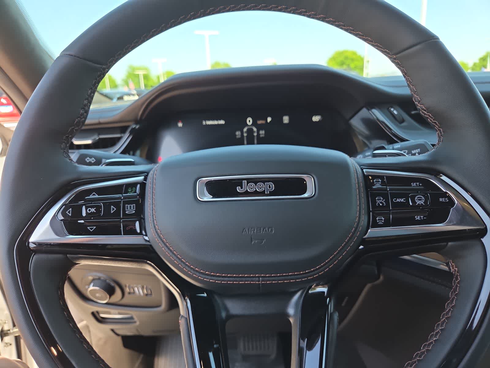 Thumbnail: 2026 Jeep Grand Cherokee - 23