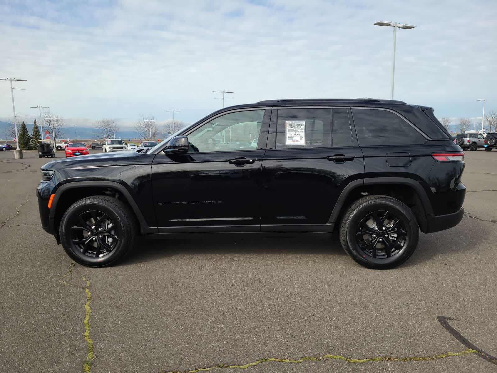 Thumbnail: 2026 Jeep Grand Cherokee - 11