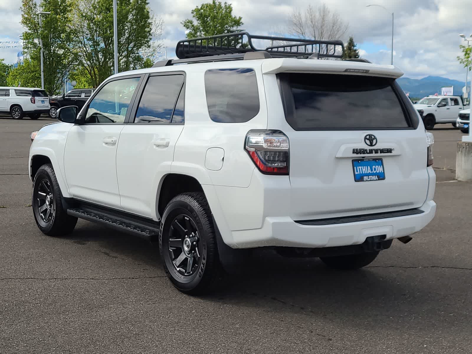 Thumbnail: 2021 Toyota 4Runner - 12