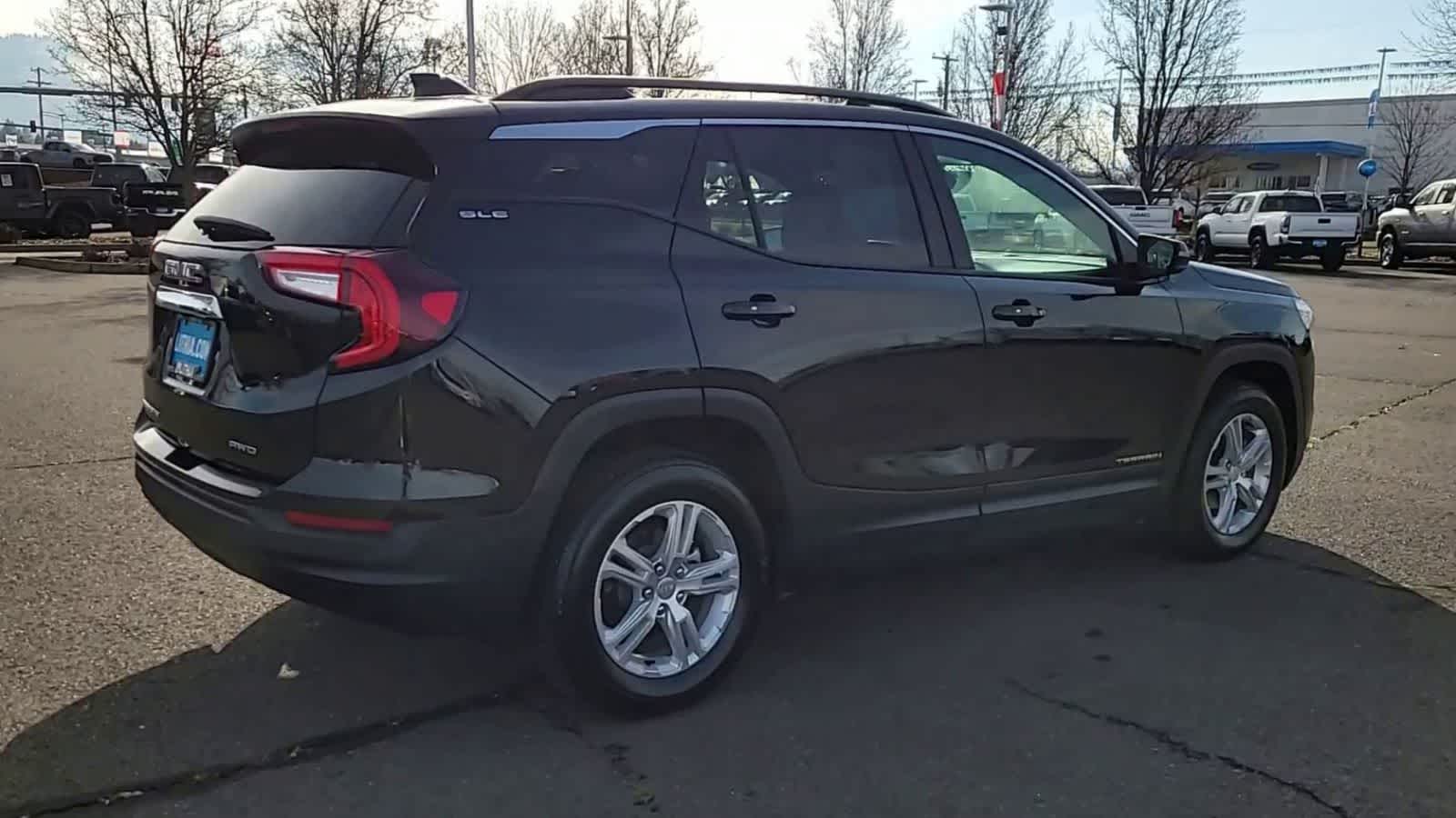 Thumbnail: 2024 GMC Terrain - 8