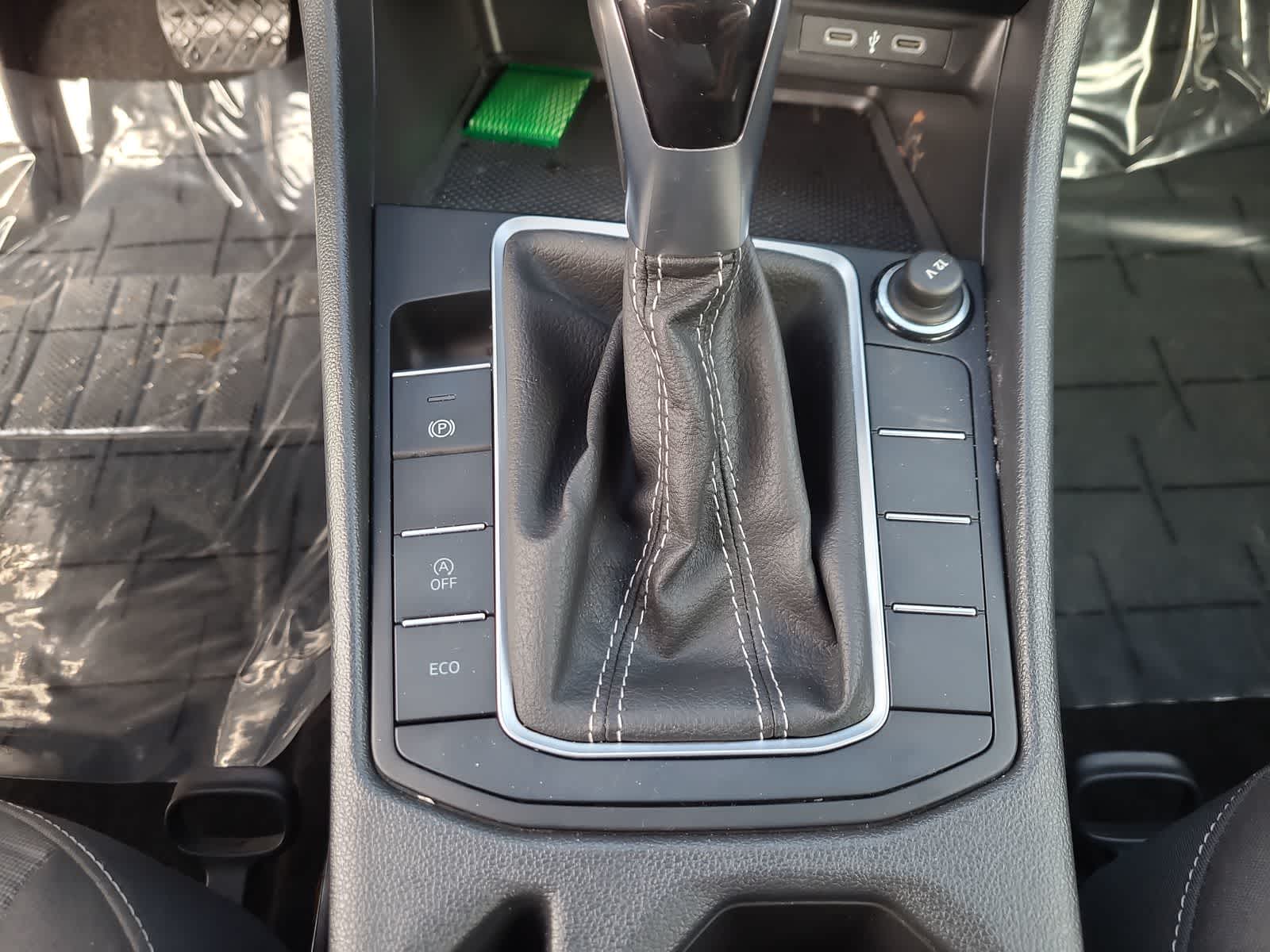 Thumbnail: 2024 Volkswagen Jetta - 25