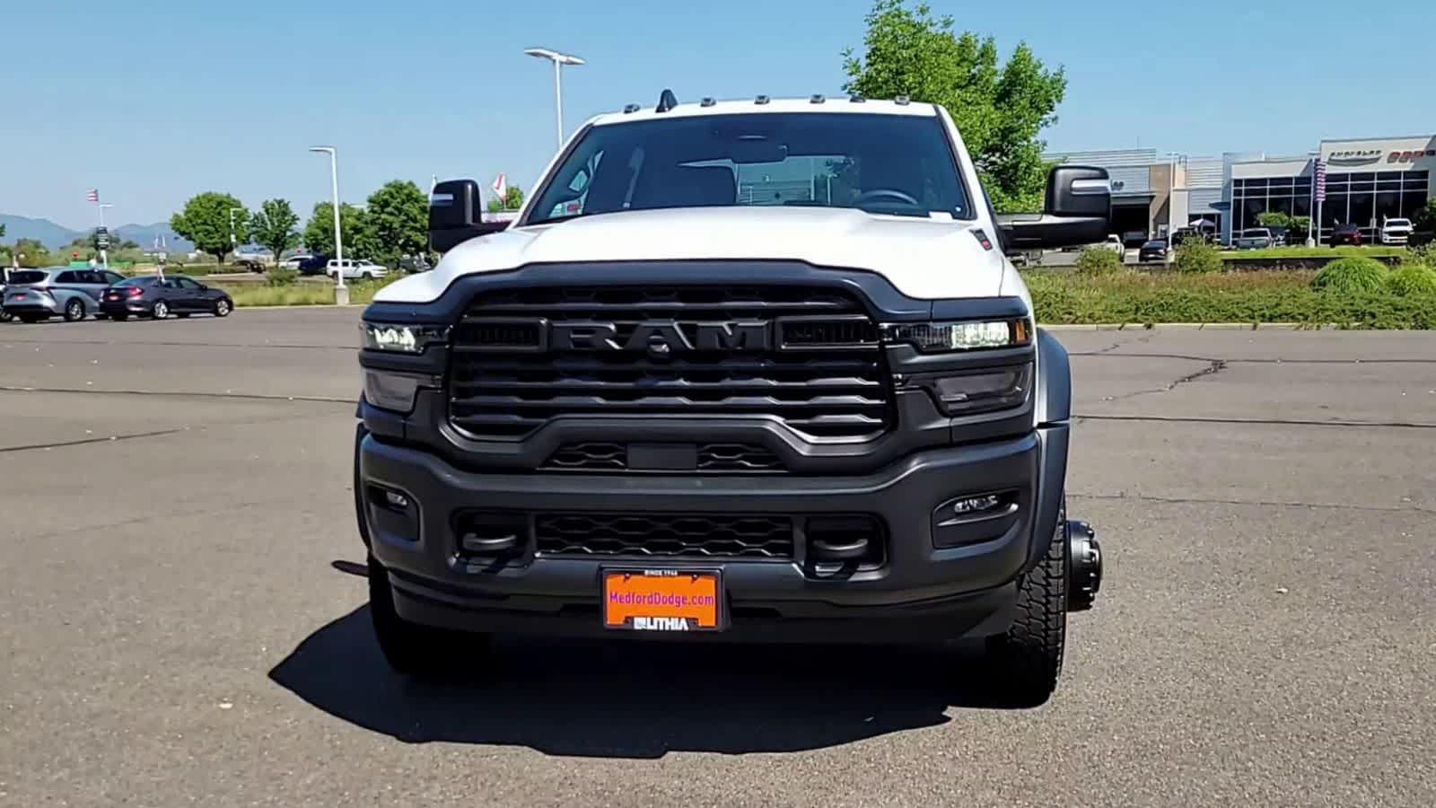 2025 Ram 5500 Tradesman photo 3