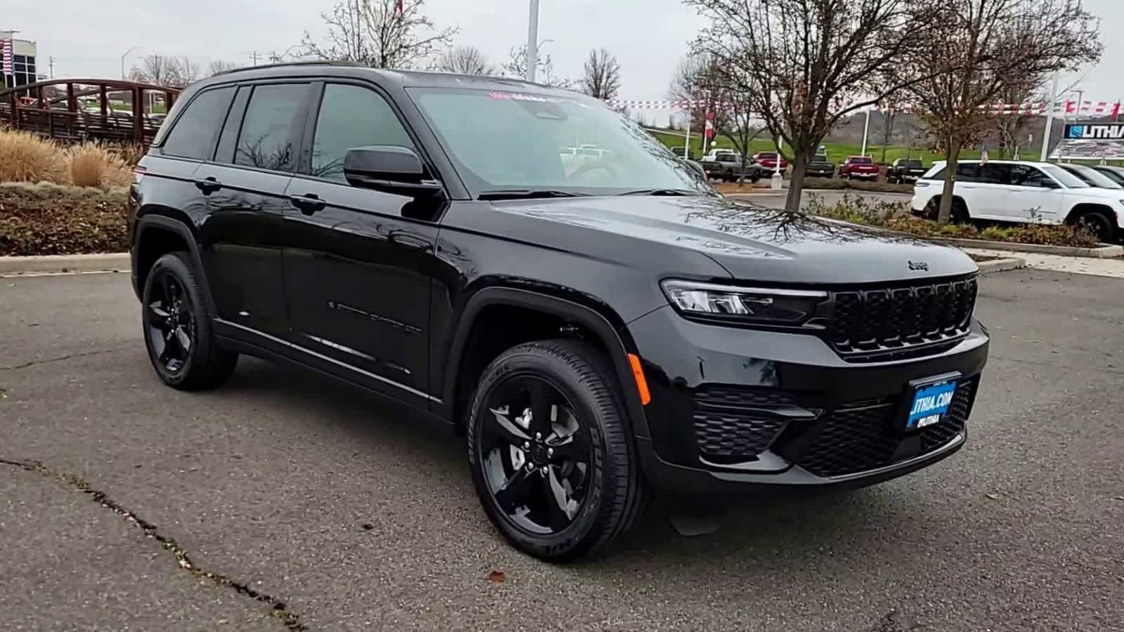 Thumbnail: 2025 Jeep Grand Cherokee - 2