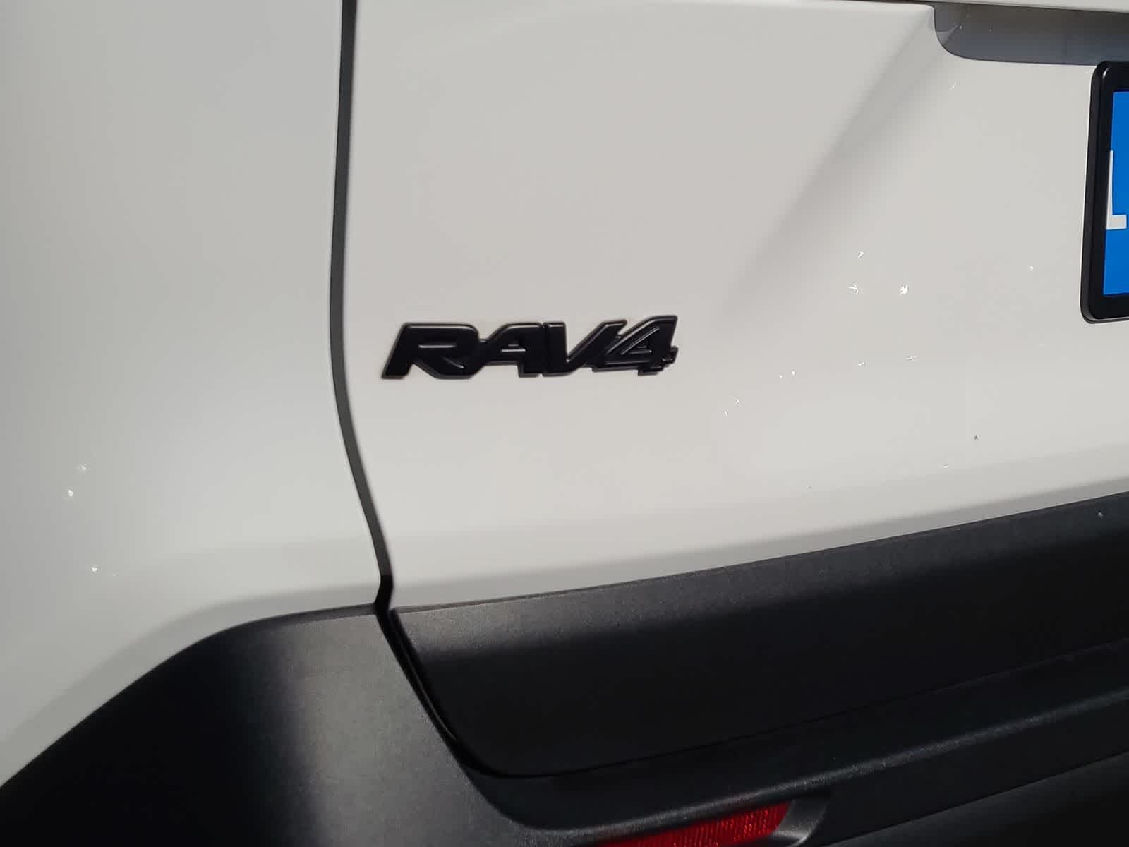 Thumbnail: 2025 Toyota RAV4 - 15