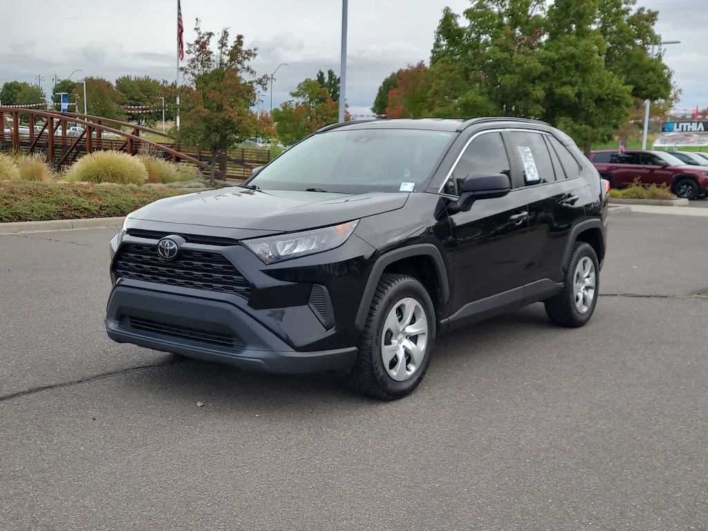 Used 2021 Toyota RAV4 LE SUV