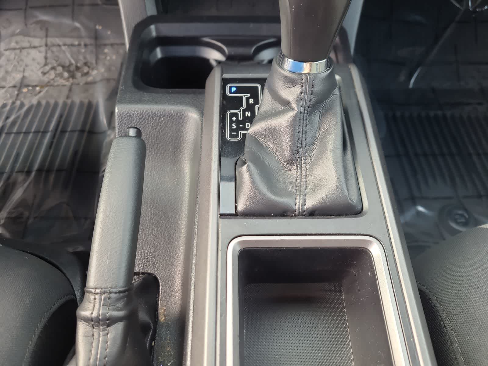 Thumbnail: 2020 Toyota Tacoma - 25