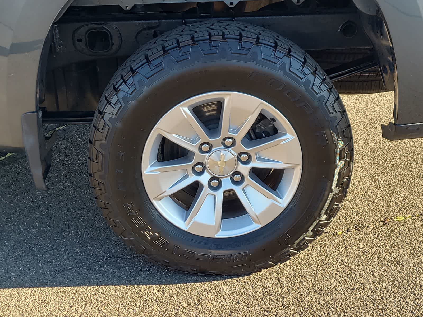 Thumbnail: 2019 Chevrolet Silverado 1500 - 16