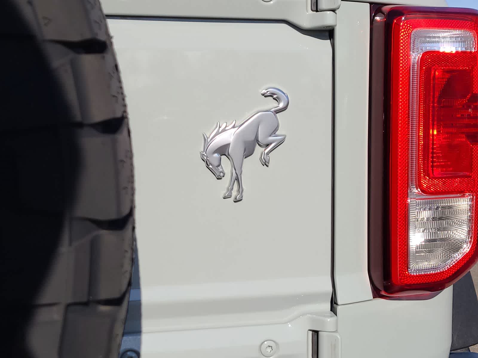 Thumbnail: 2023 Ford Bronco - 15