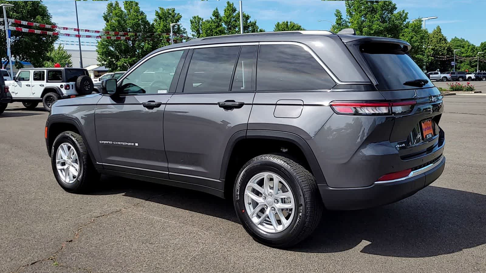 Thumbnail: 2025 Jeep Grand Cherokee - 6