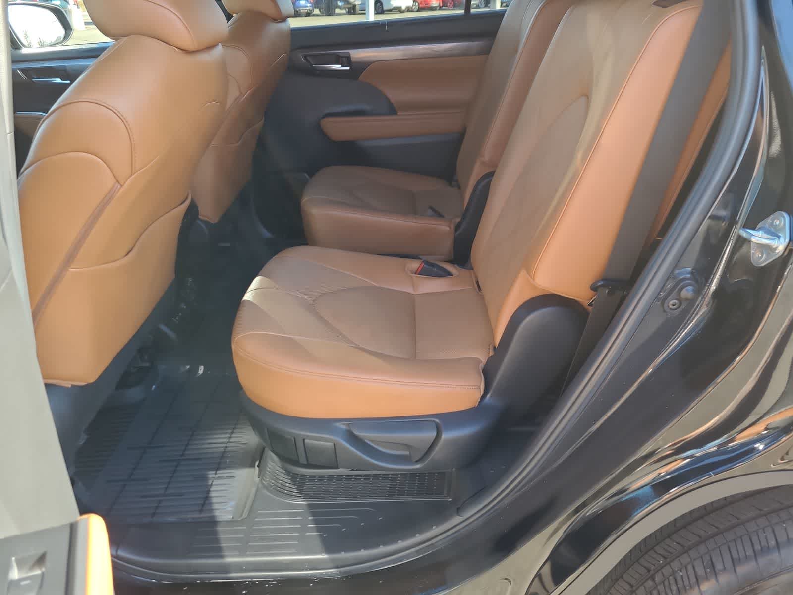 Thumbnail: 2024 Toyota Highlander - 21