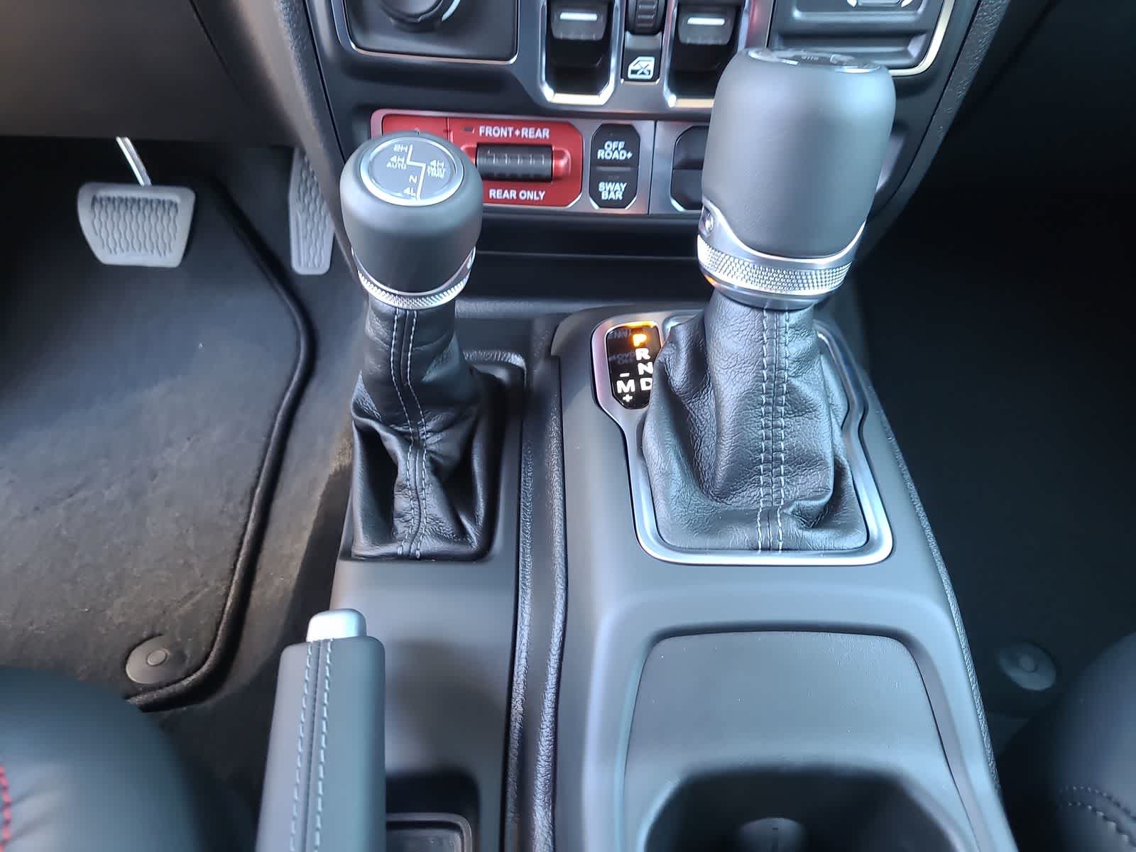 Thumbnail: 2025 Jeep Wrangler - 25