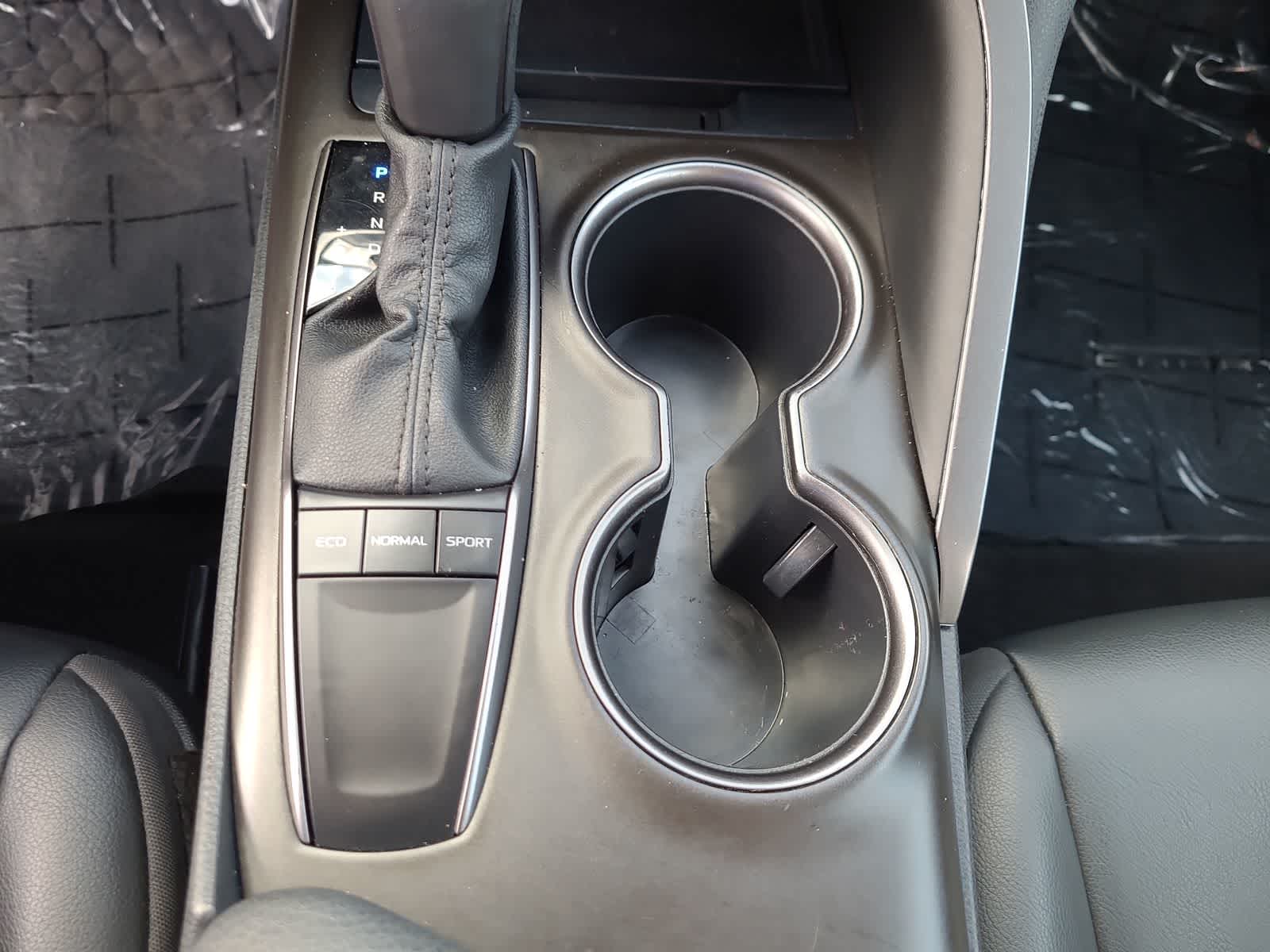 Thumbnail: 2023 Toyota Camry - 25