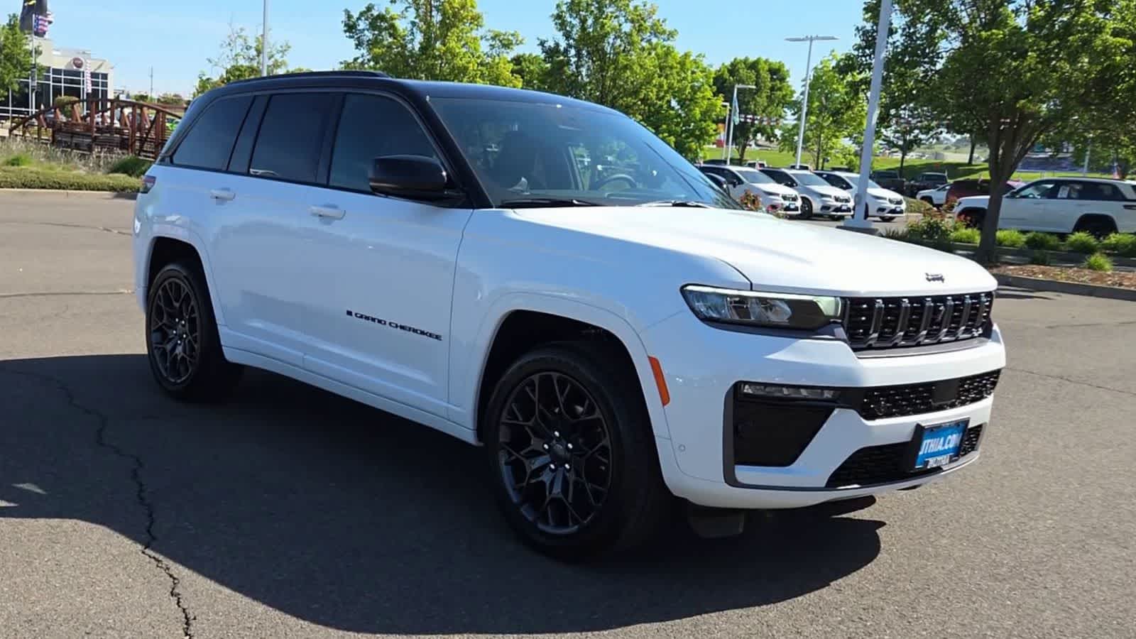 Thumbnail: 2026 Jeep Grand Cherokee - 2