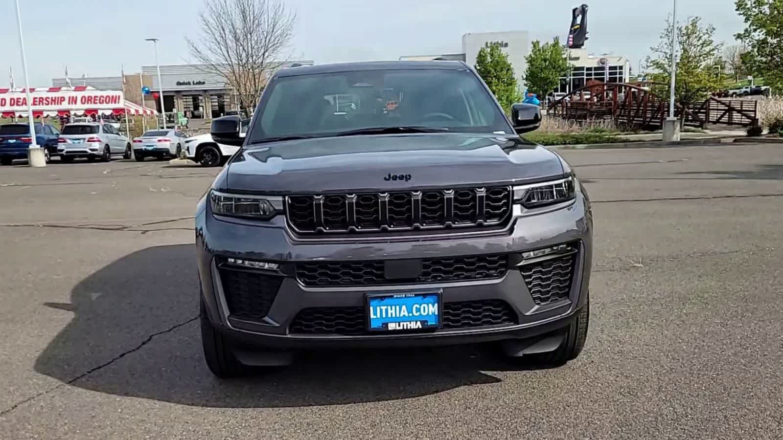 Thumbnail: 2026 Jeep Grand Cherokee - 3