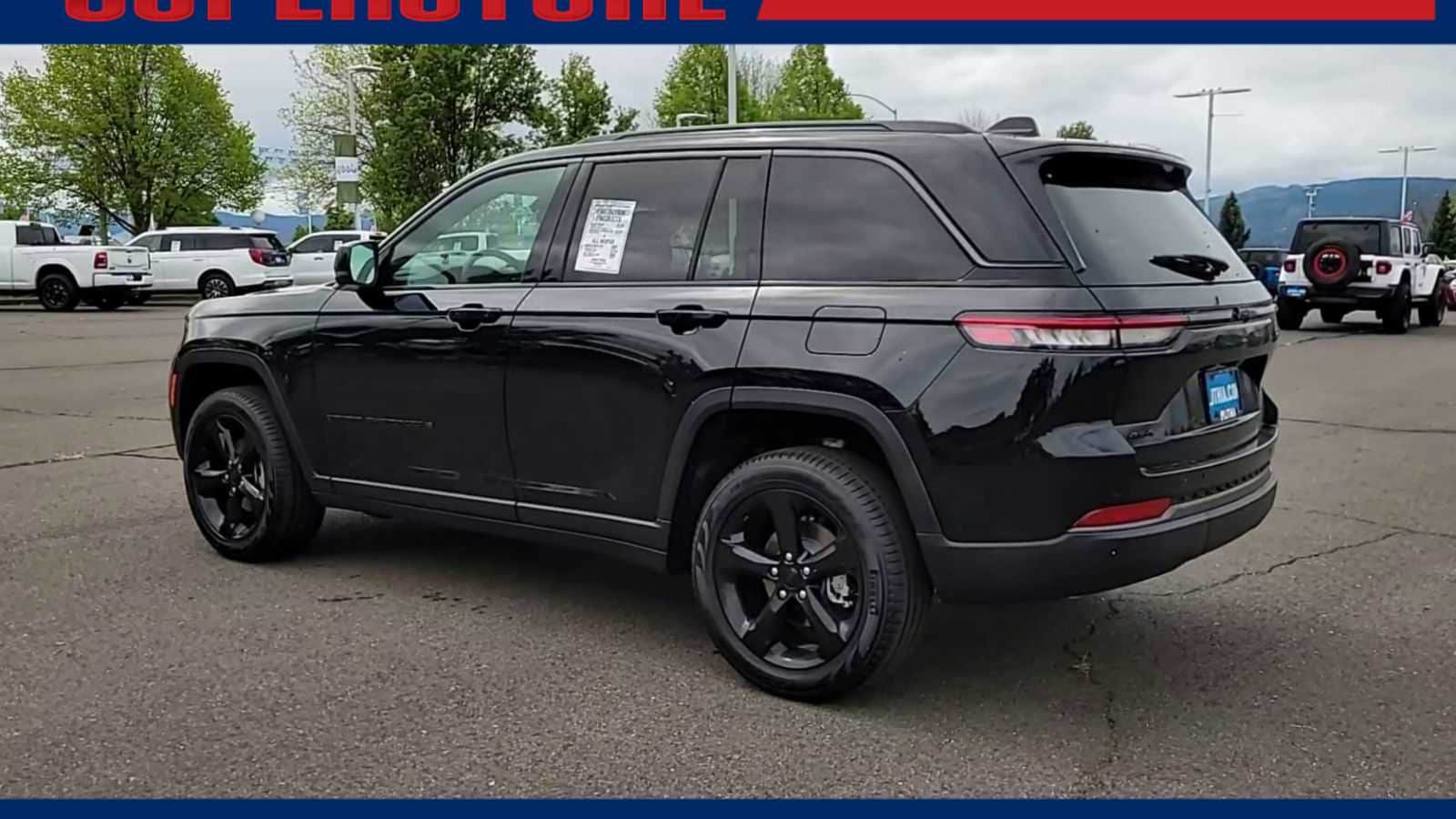 Thumbnail: 2026 Jeep Grand Cherokee - 6