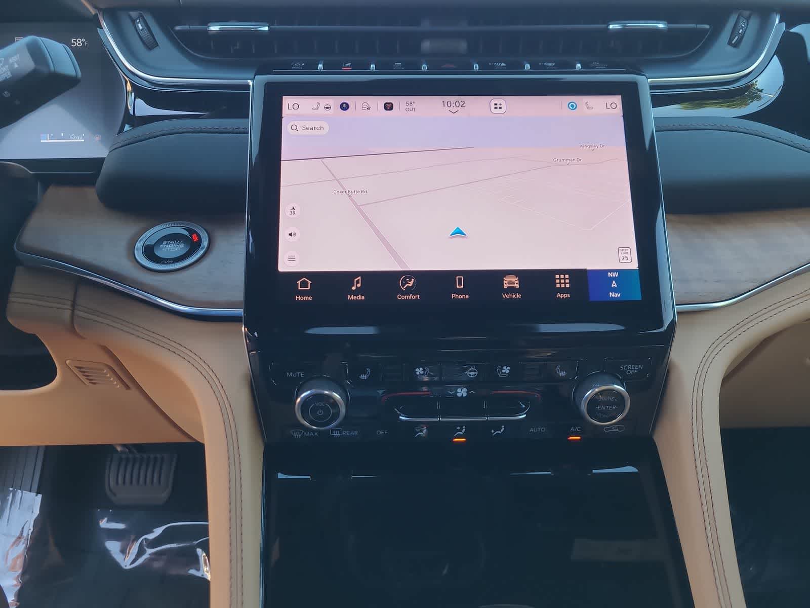 Thumbnail: 2025 Jeep Grand Cherokee - 24