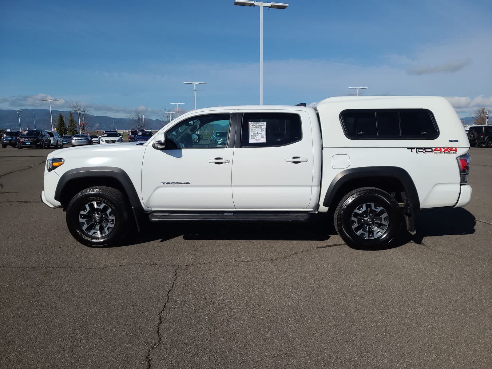 Thumbnail: 2022 Toyota Tacoma - 11