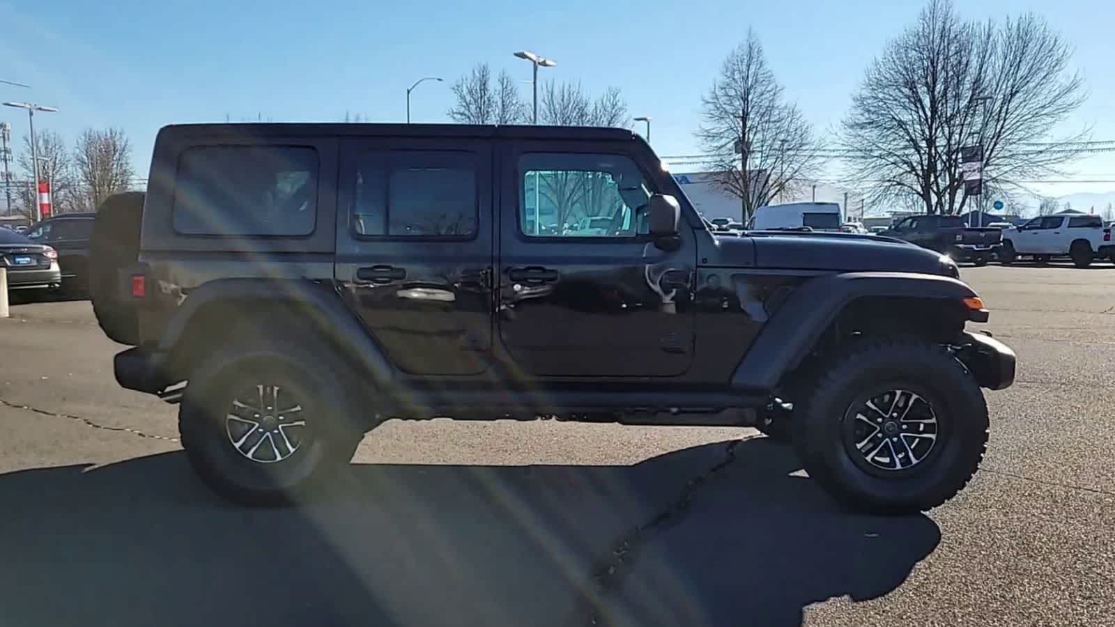 Thumbnail: 2026 Jeep Wrangler - 9