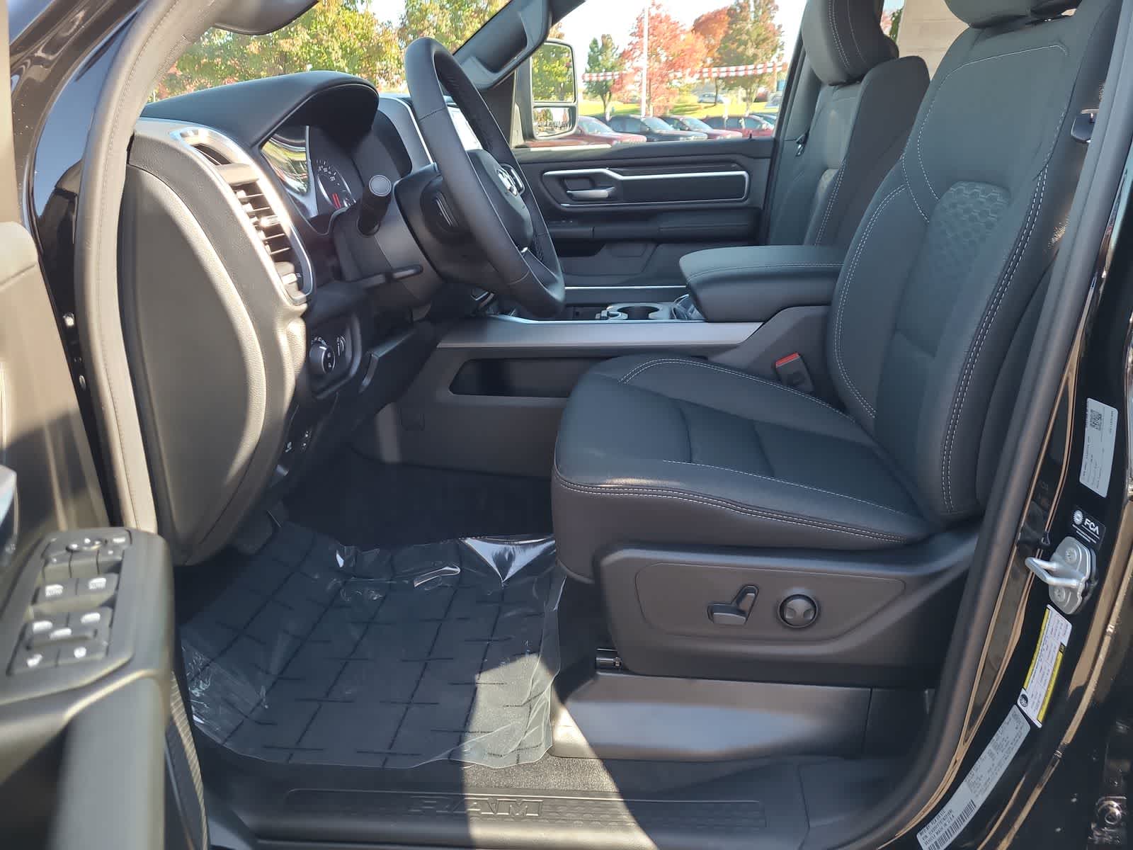 Thumbnail: 2026 RAM 1500 - 19