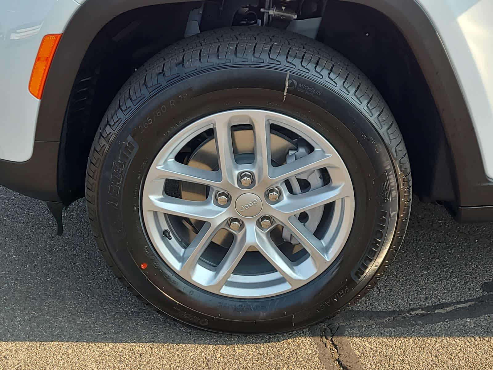 Thumbnail: 2025 Jeep Grand Cherokee - 16