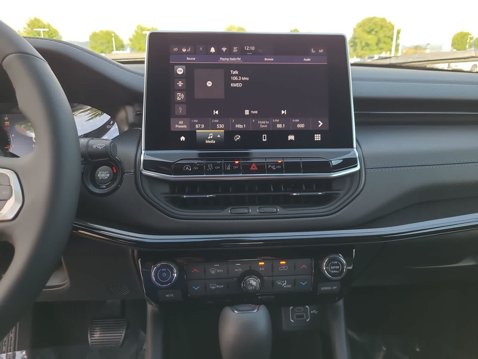 Thumbnail: 2025 Jeep Compass - 24