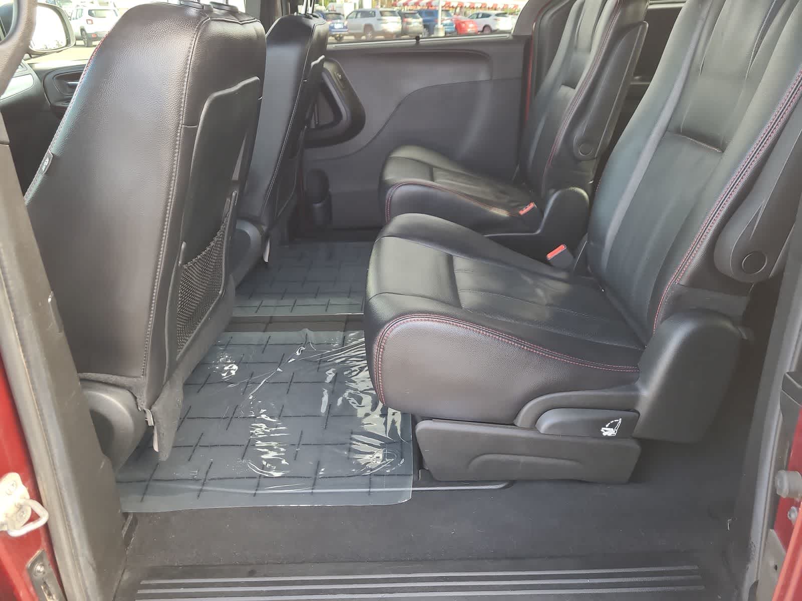 Thumbnail: 2018 Dodge Grand Caravan - 21