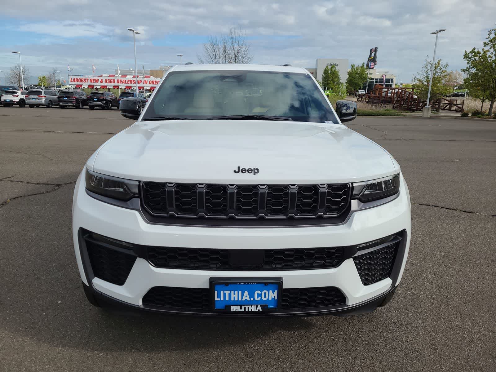 Thumbnail: 2026 Jeep Grand Cherokee - 14