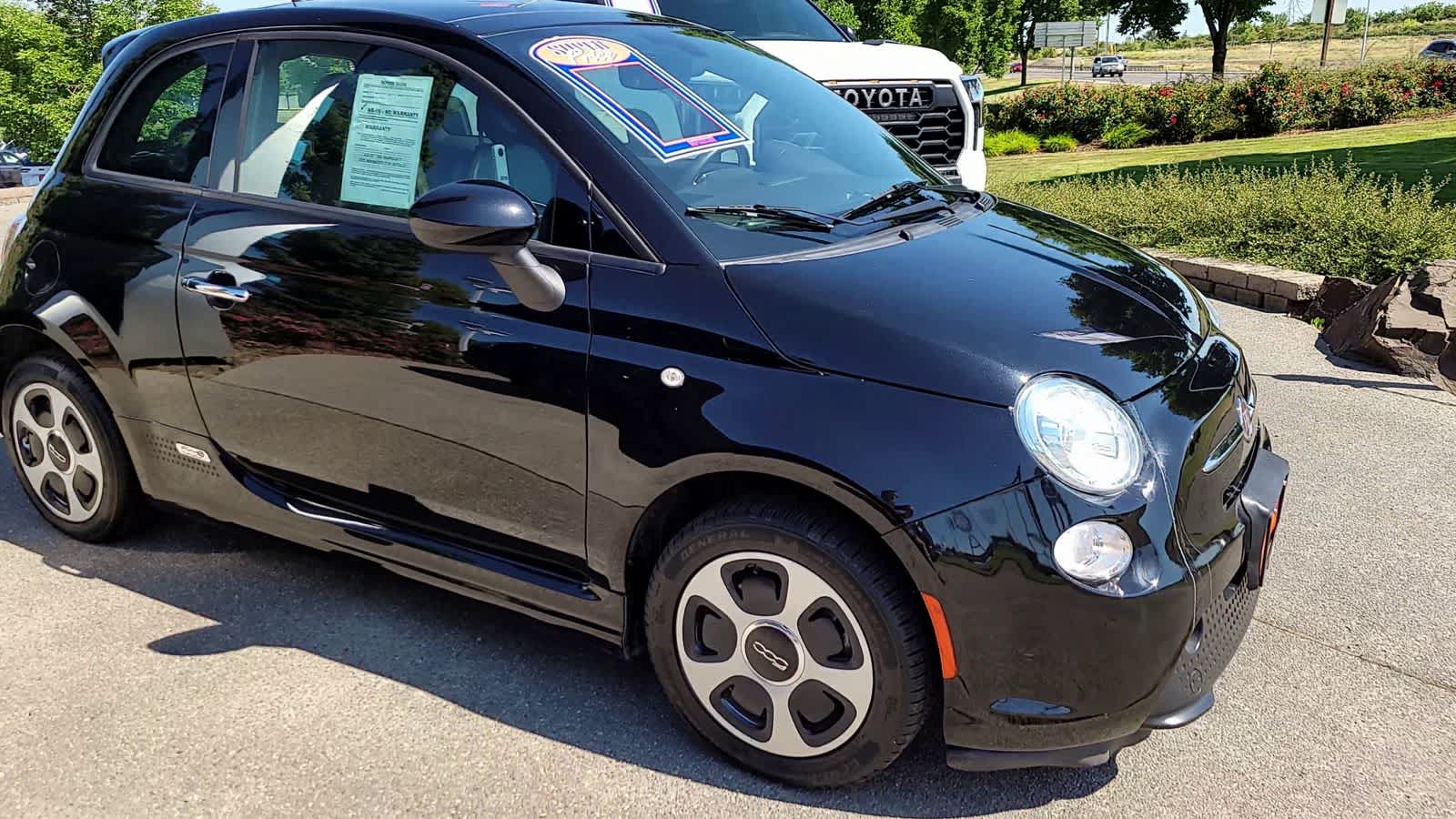 Thumbnail: 2019 Fiat 500e - 2