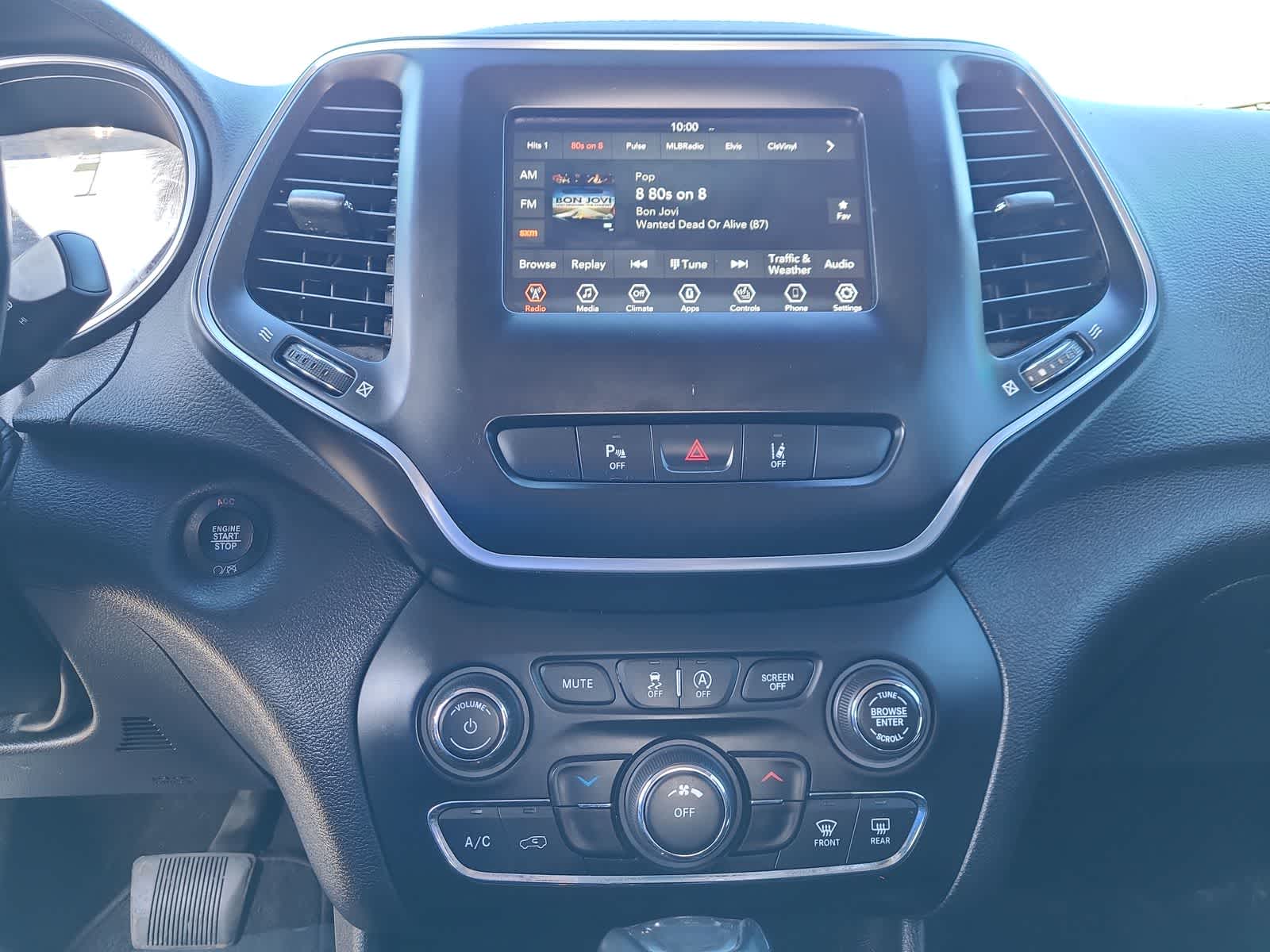 Thumbnail: 2021 Jeep Cherokee - 24