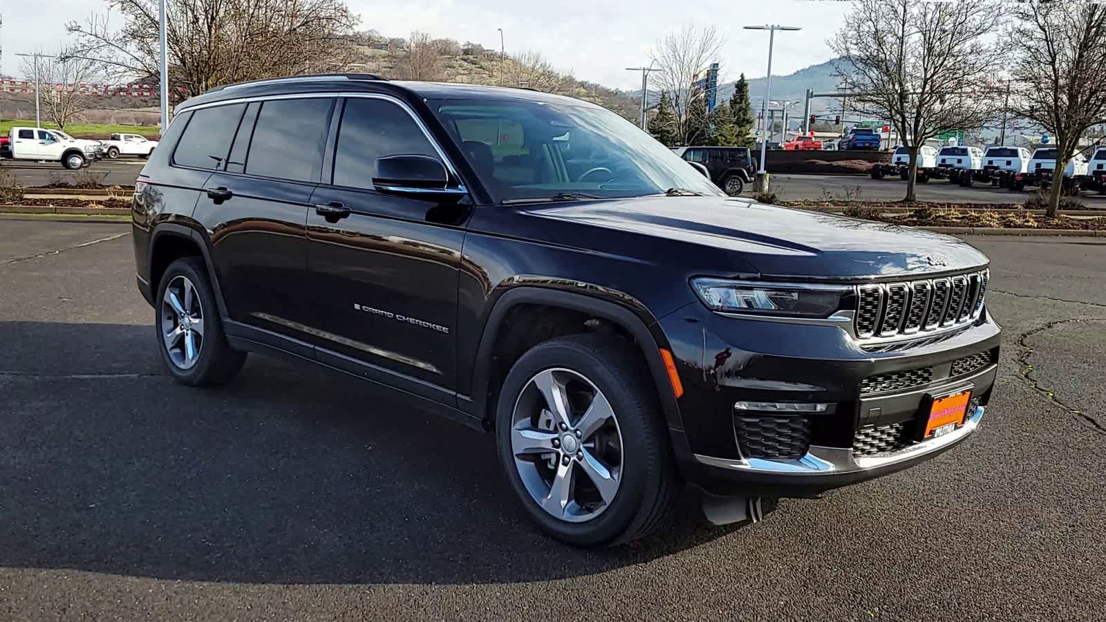 Thumbnail: 2021 Jeep Grand Cherokee L - 2