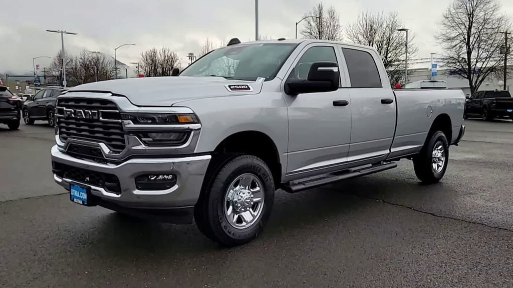 New 2026 Ram 2500 TRADESMAN CREW CAB 4X4 8' BOX Pickup