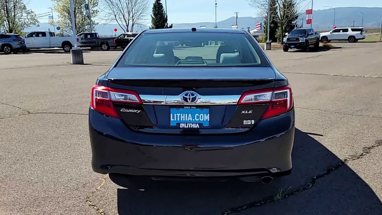 Thumbnail: 2012 Toyota Camry - 7