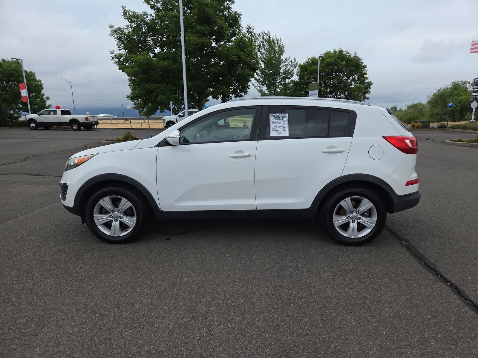 Thumbnail: 2012 Kia Sportage - 11