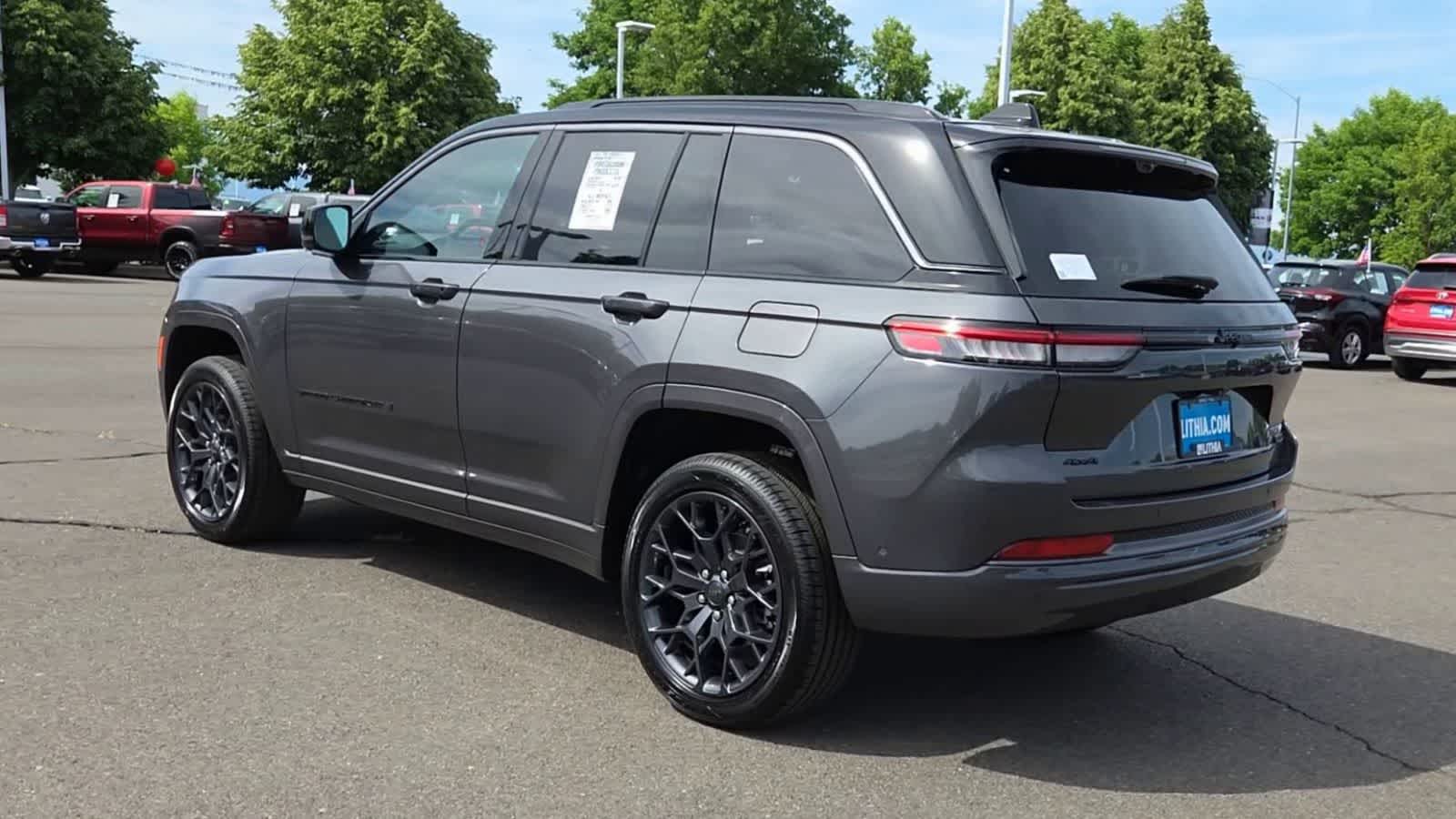 Thumbnail: 2026 Jeep Grand Cherokee - 6