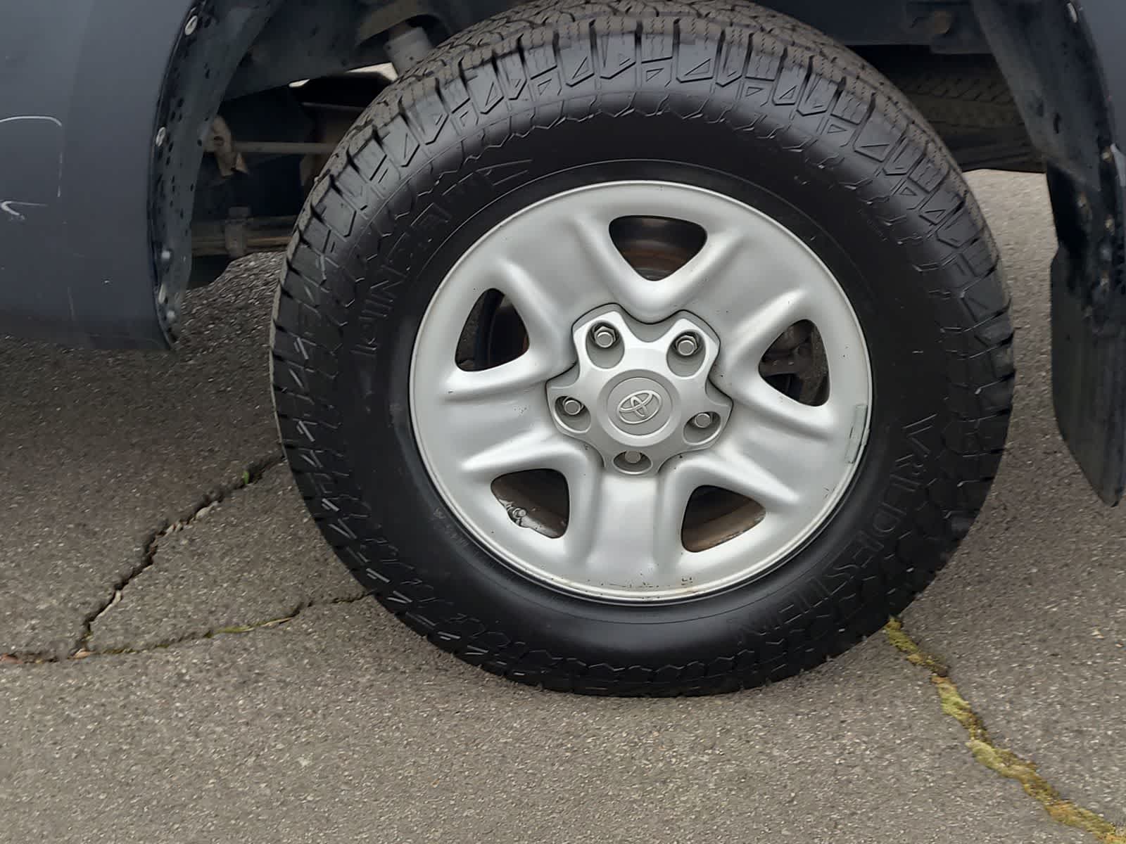 Thumbnail: 2010 Toyota Tundra - 16