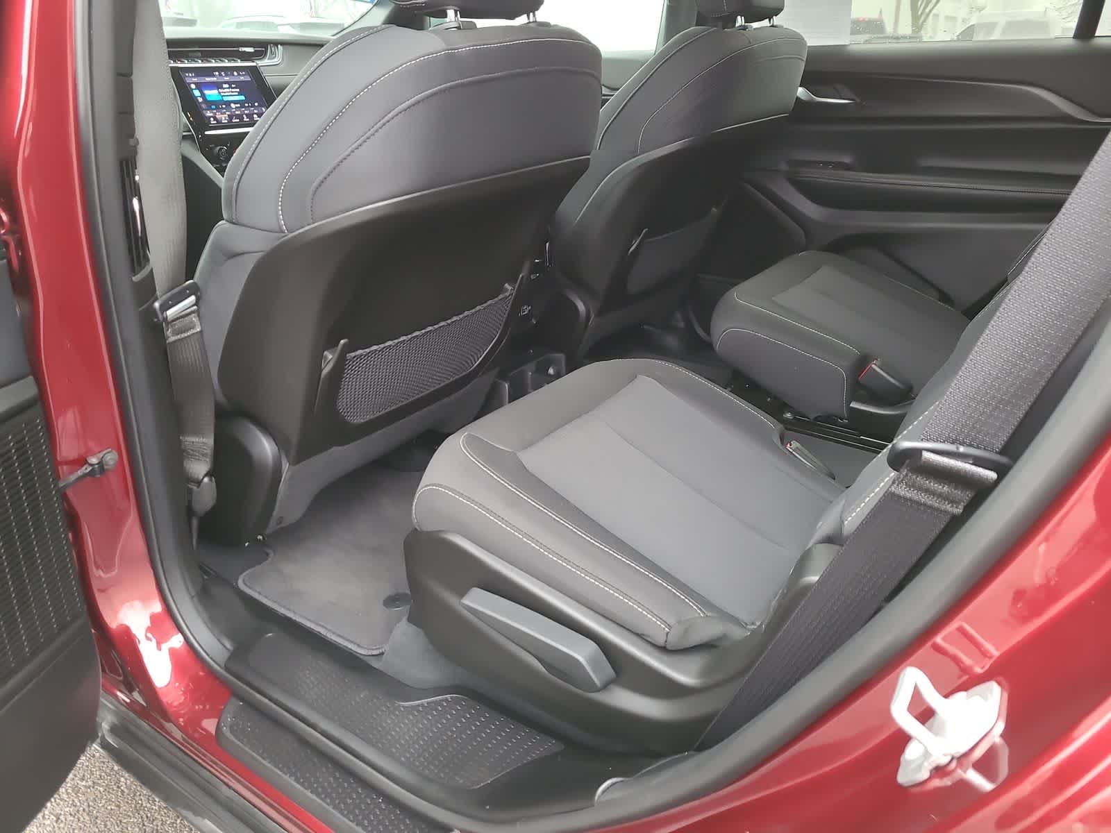 Thumbnail: 2024 Jeep Grand Cherokee L - 20