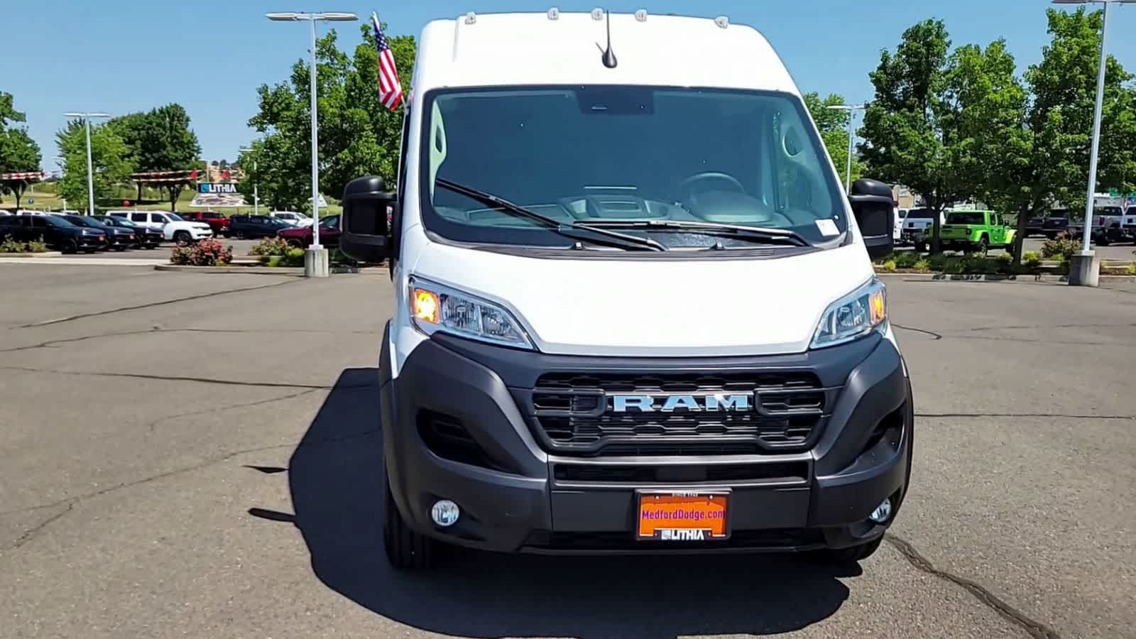 2025 Ram ProMaster 2500 photo 2