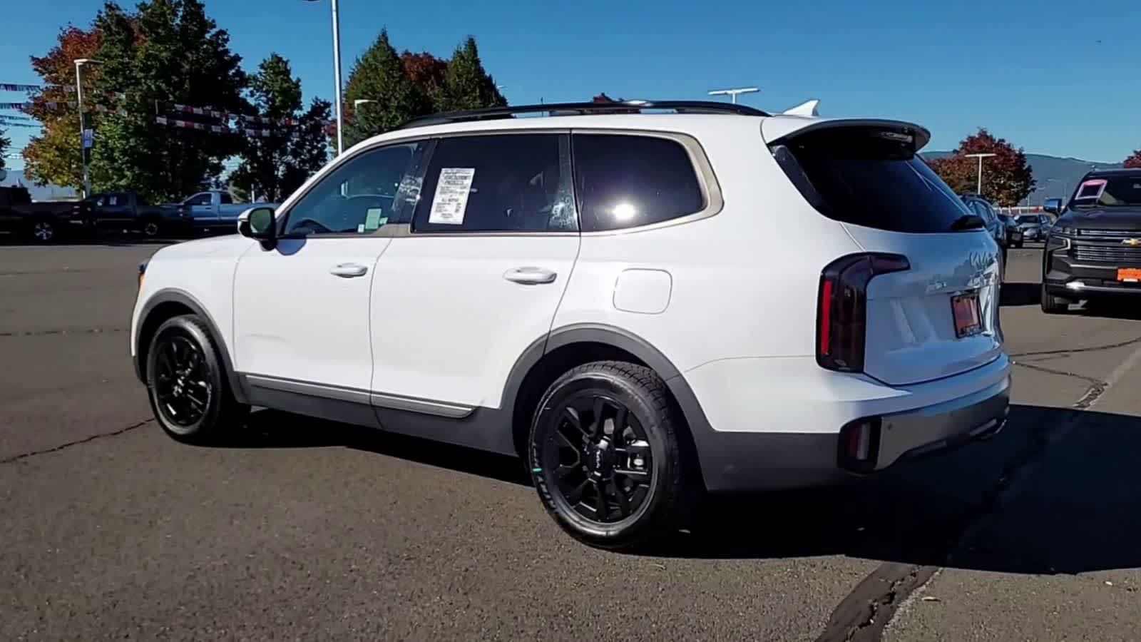 Thumbnail: 2023 Kia Telluride - 6