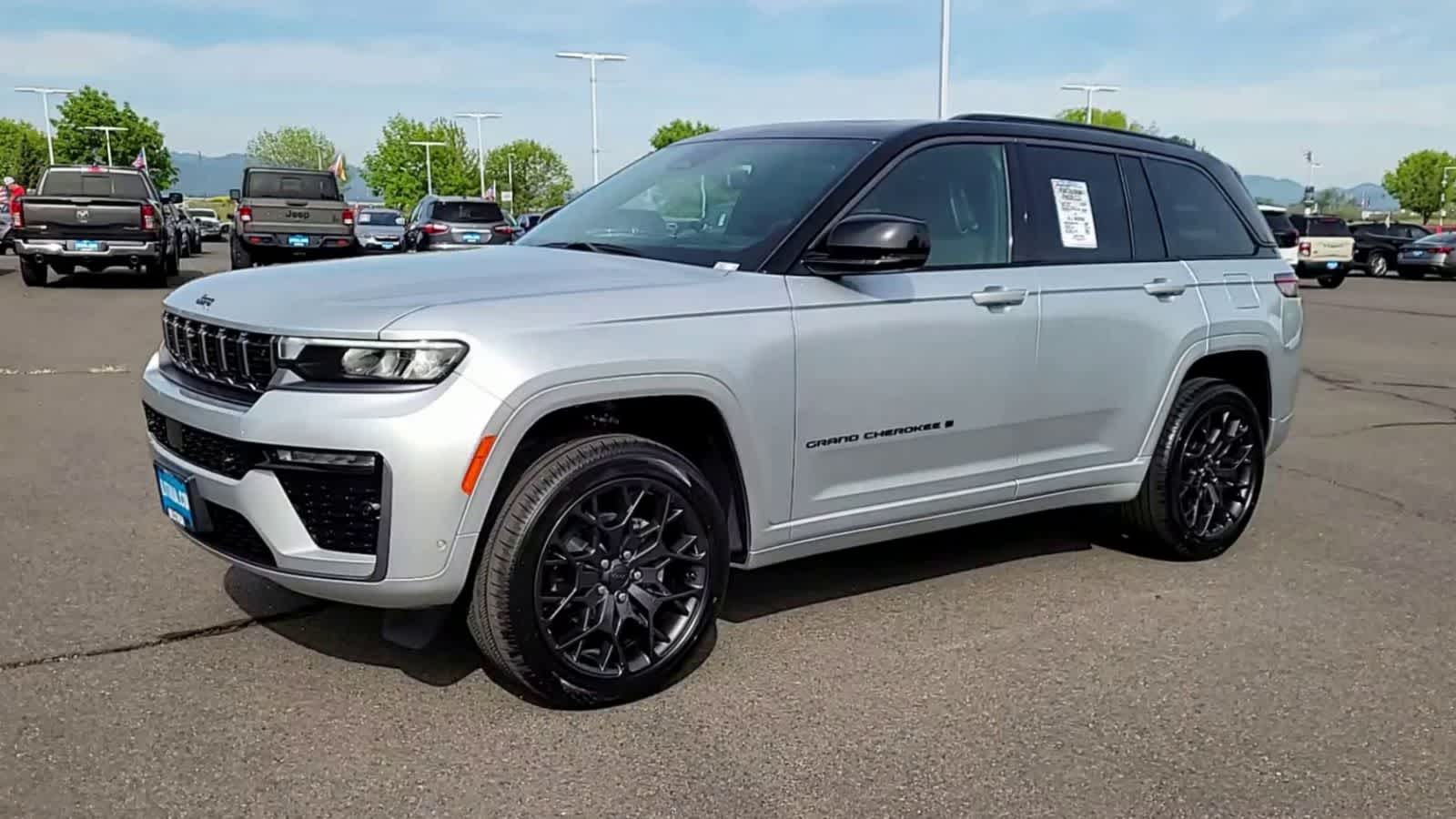 Thumbnail: 2026 Jeep Grand Cherokee - 4
