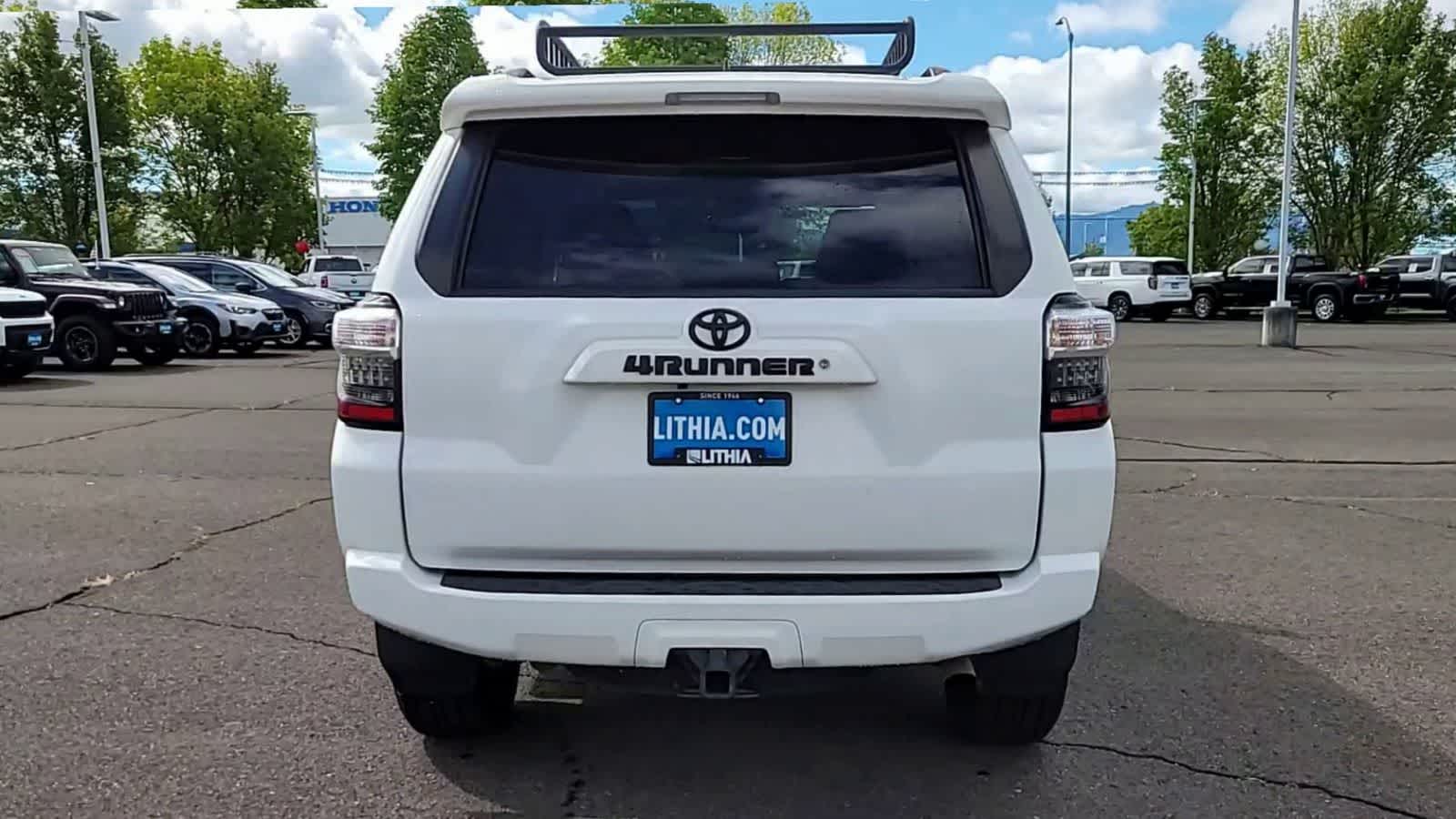 Thumbnail: 2021 Toyota 4Runner - 7