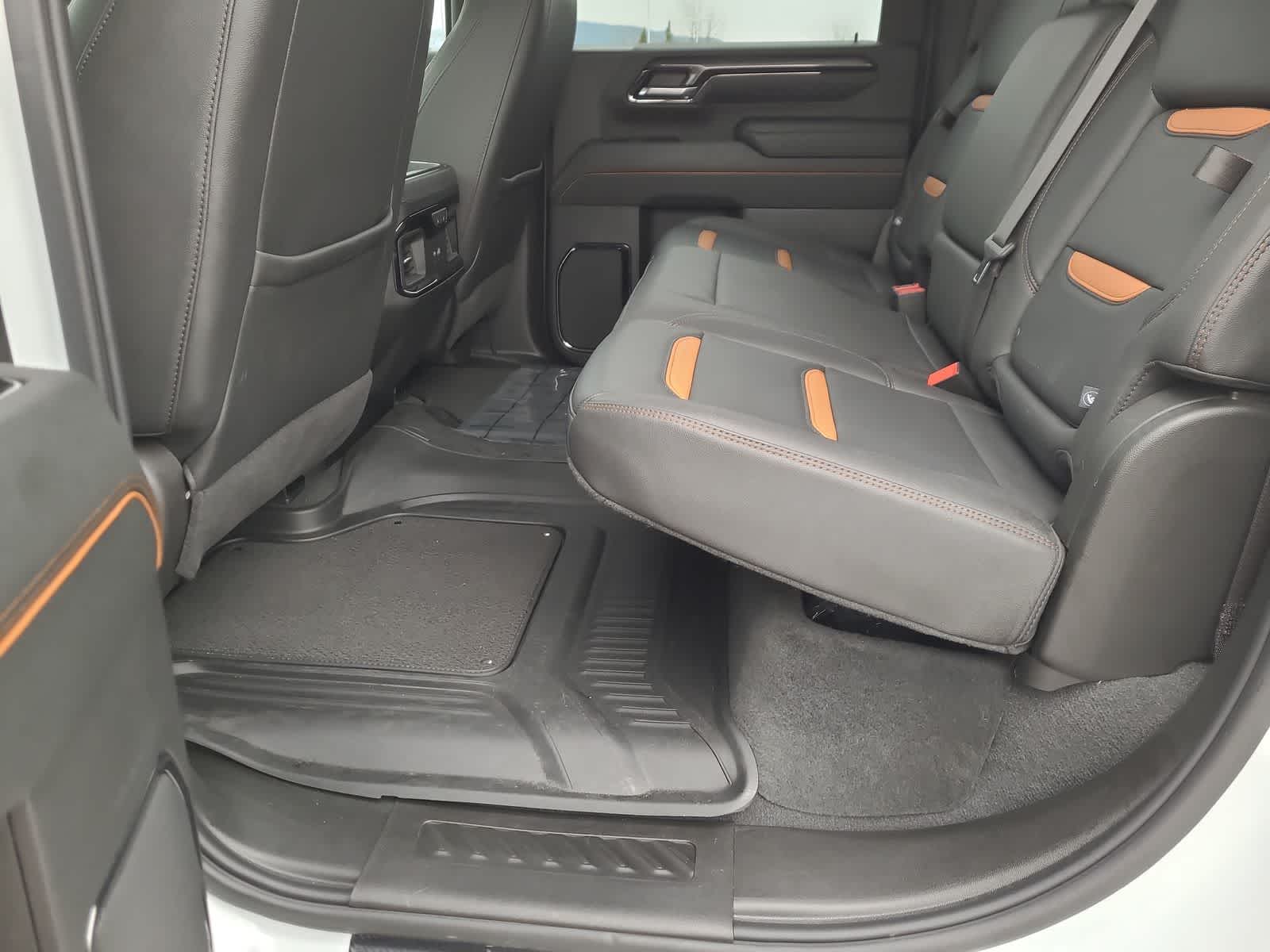 Thumbnail: 2024 GMC Sierra 2500 - 21