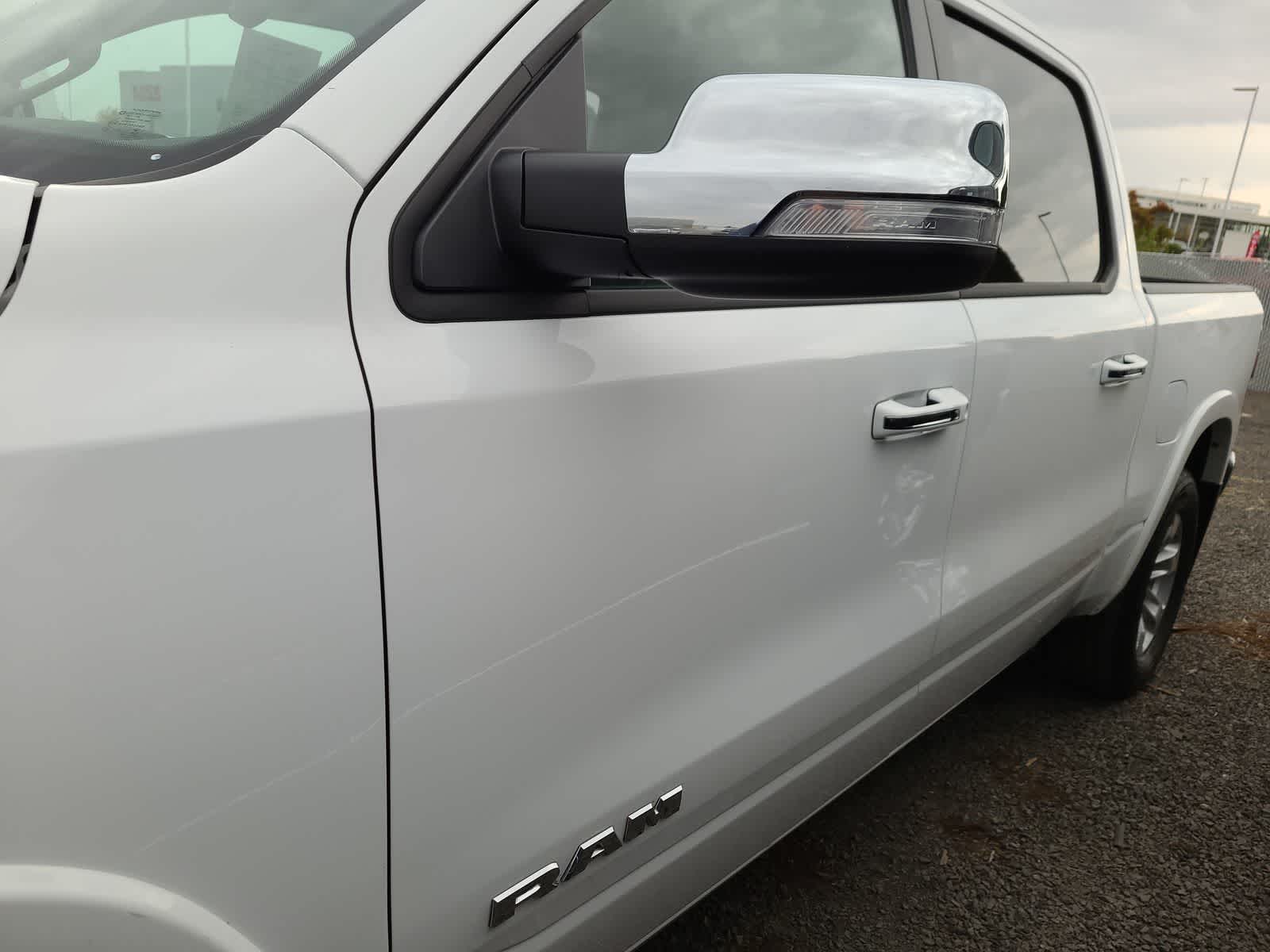 2022 Ram 1500 Laramie photo 2