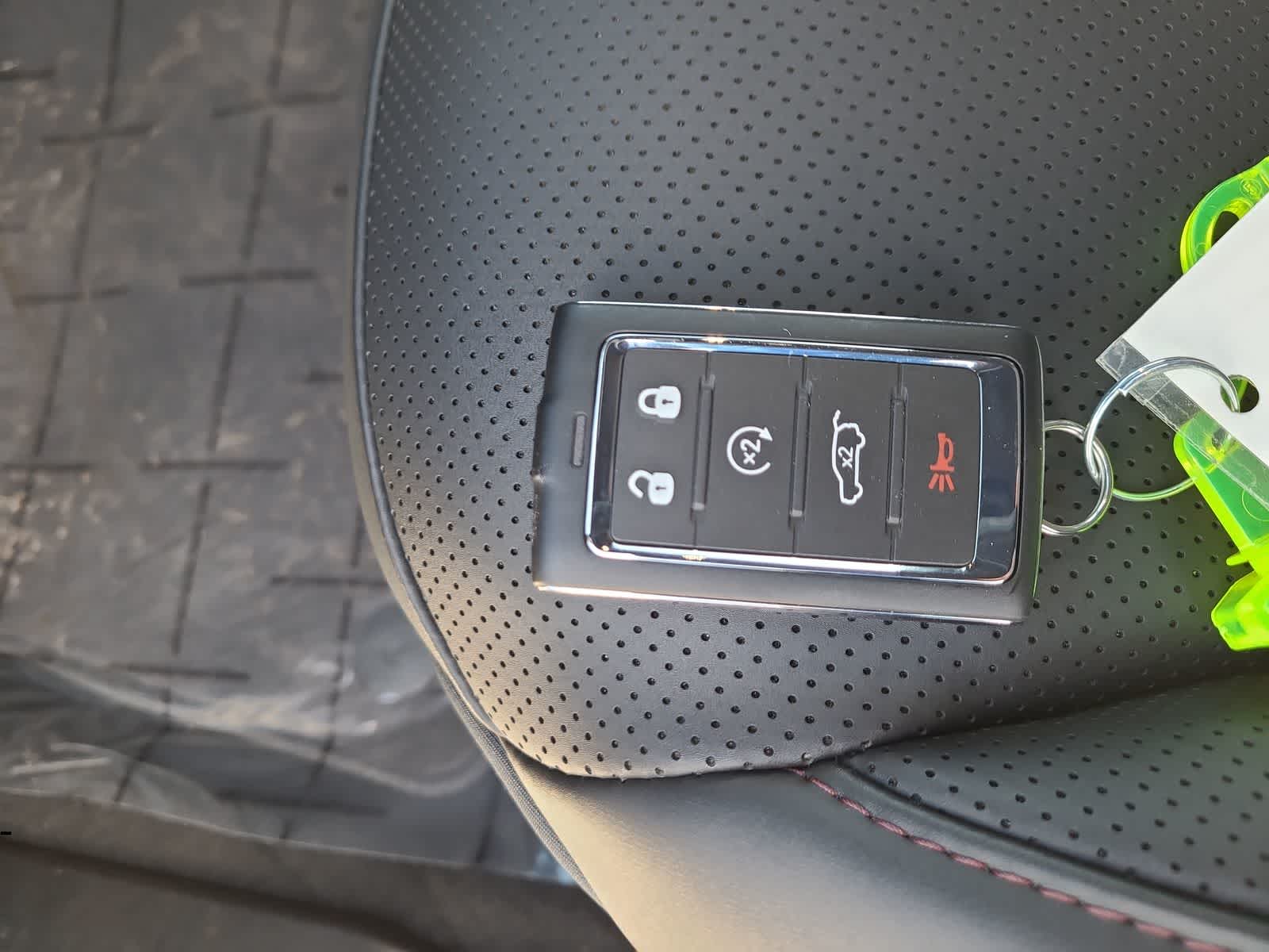 Thumbnail: 2025 Jeep Wagoneer S - 28