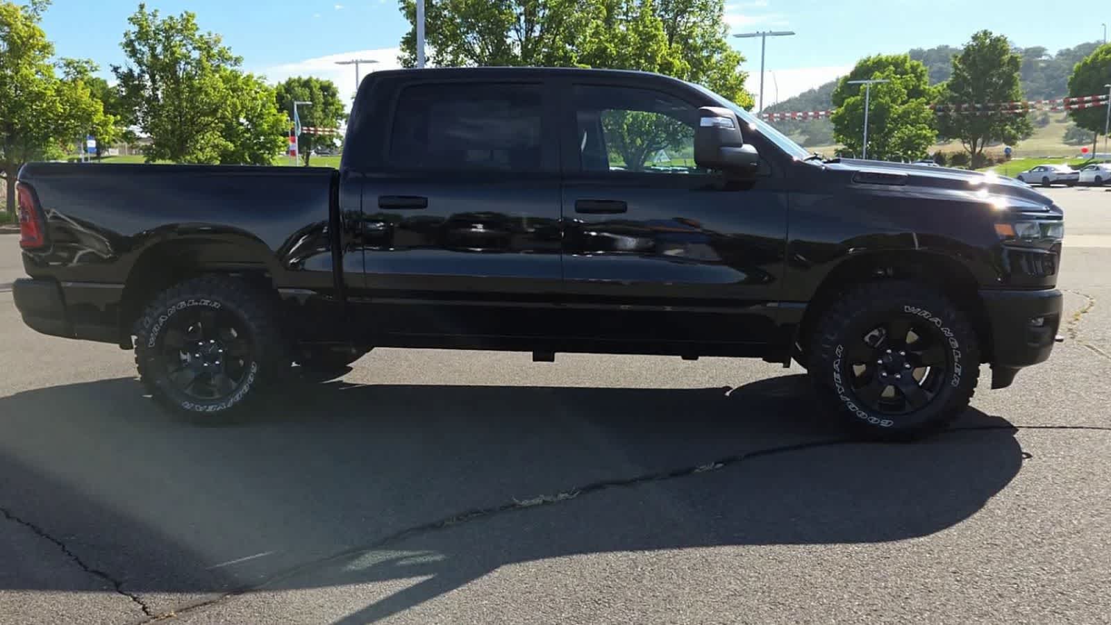 Thumbnail: 2026 RAM 1500 - 9