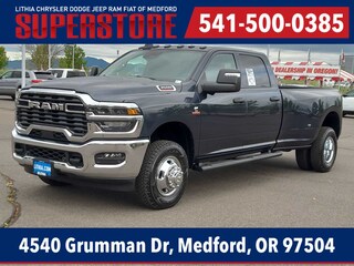 2026 Ram 3500 TRADESMAN CREW CAB 4X4 8' BOX Pickup