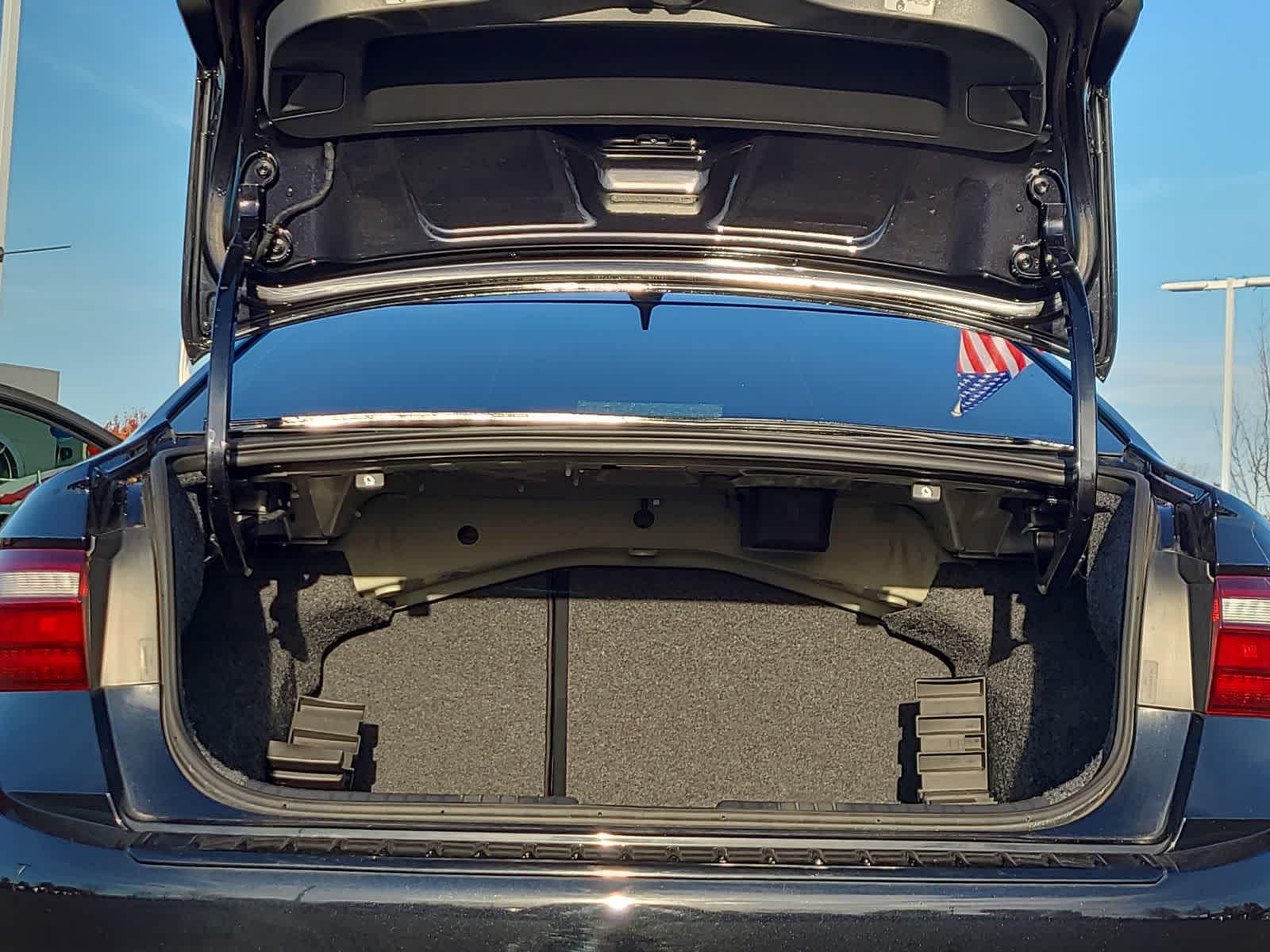 Thumbnail: 2023 Volkswagen Jetta - 27