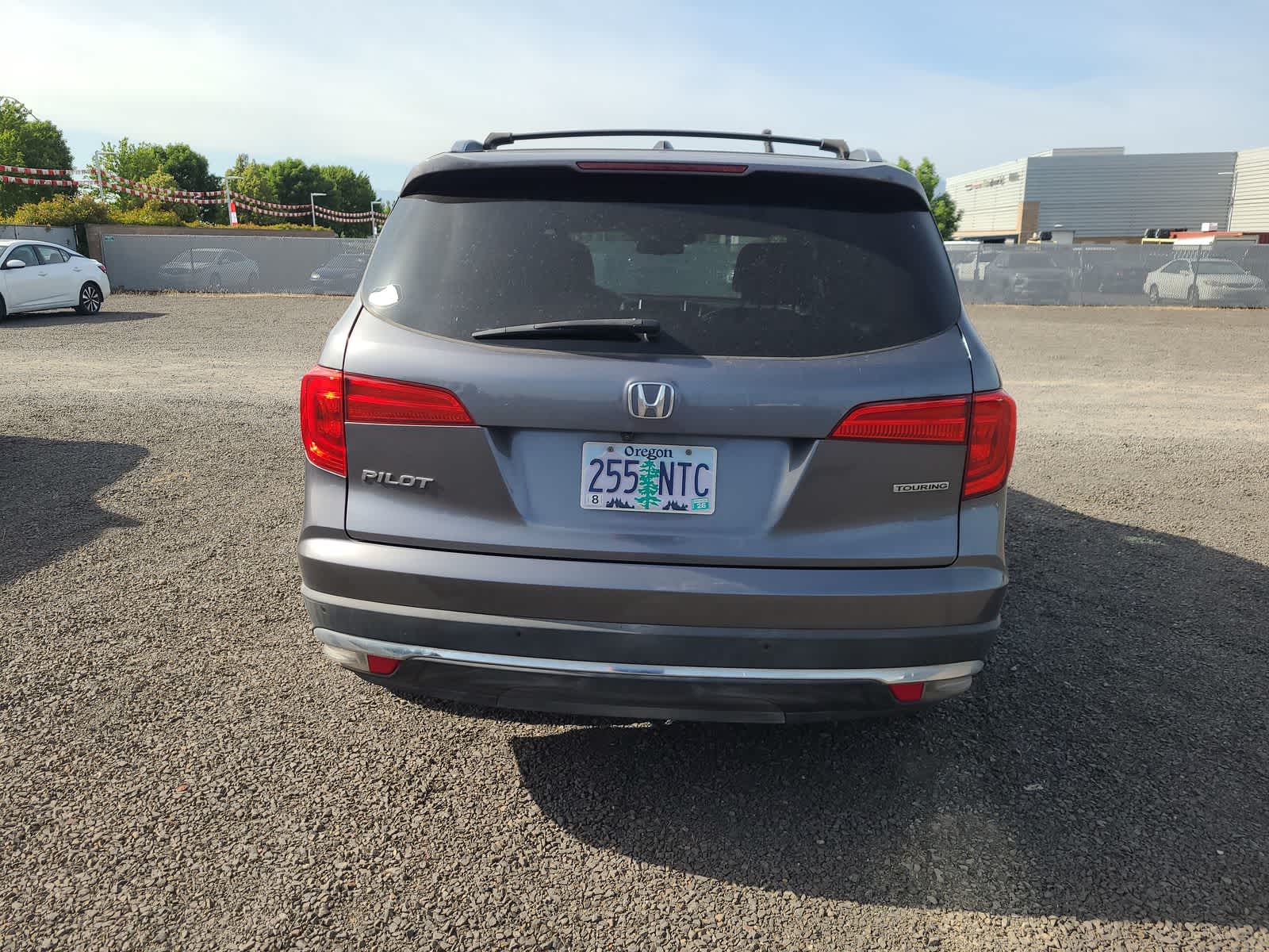 2016 Honda Pilot Touring photo 4