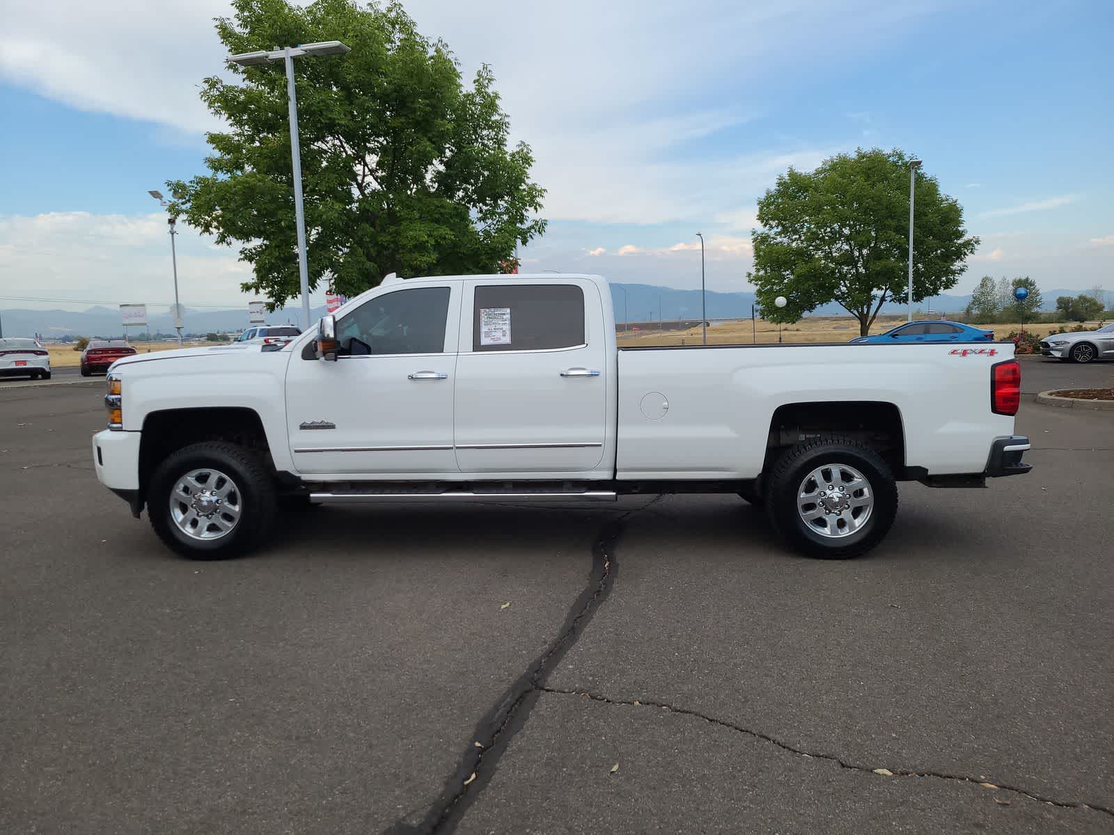 Thumbnail: 2015 Chevrolet Silverado 3500 - 11