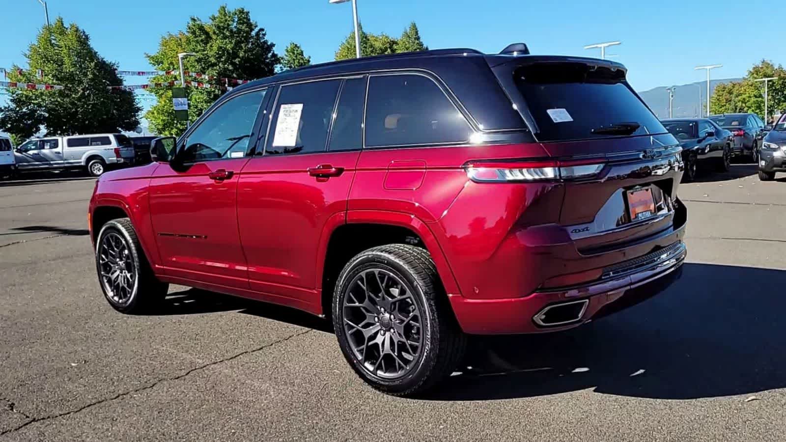 Thumbnail: 2025 Jeep Grand Cherokee - 6