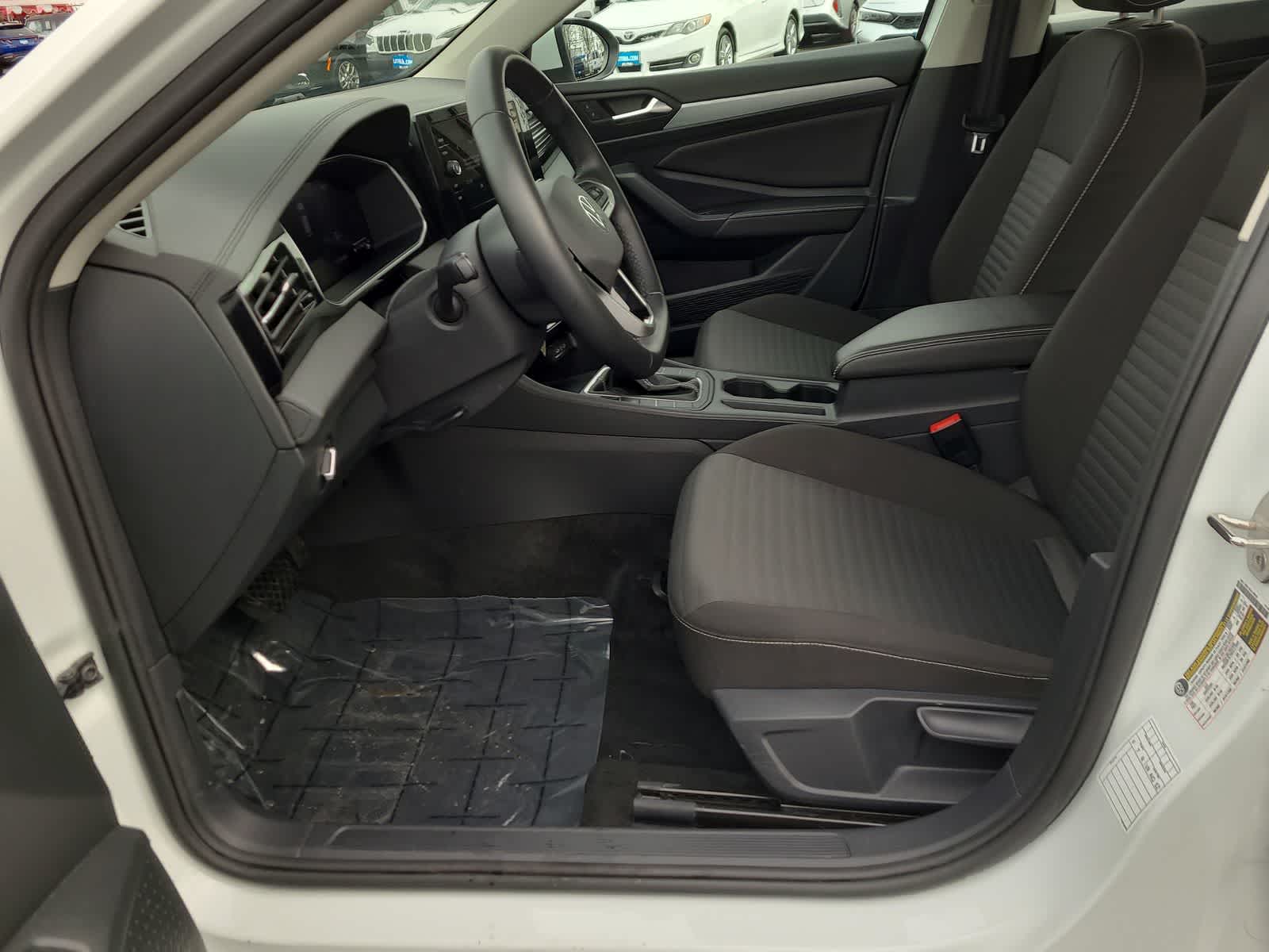 Thumbnail: 2025 Volkswagen Jetta - 19